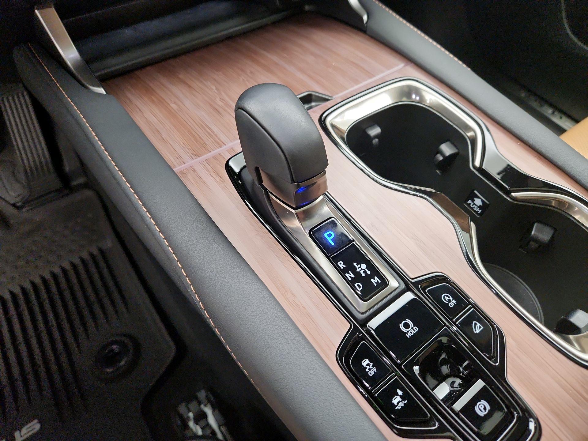 Thumbnail: 2025 Lexus RX - 18