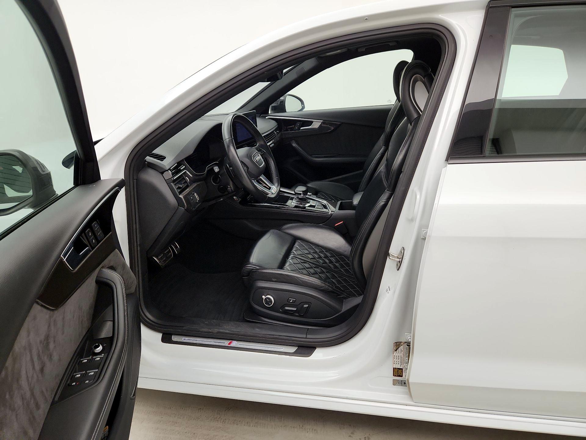 Thumbnail: 2021 Audi S4 - 11