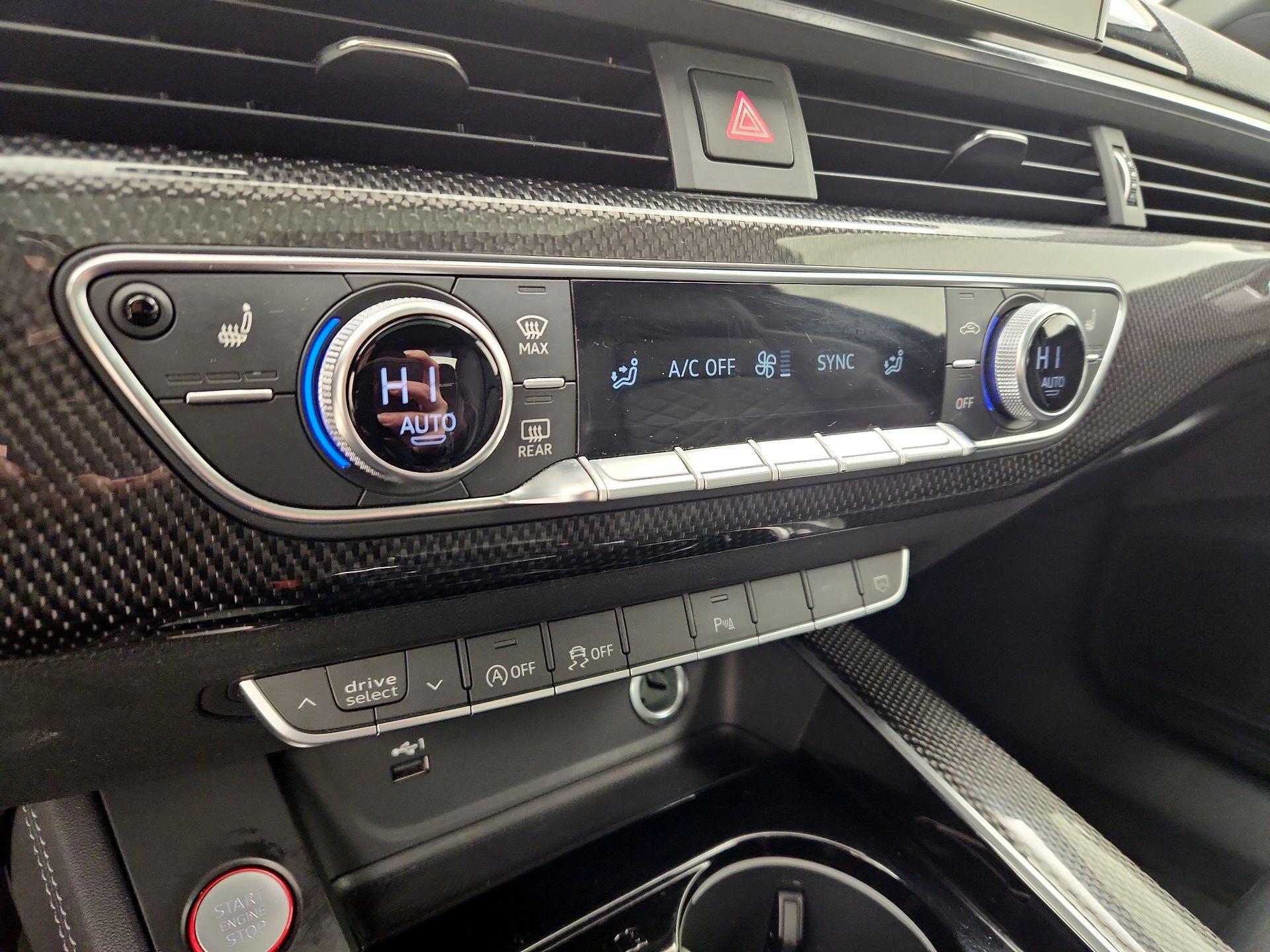 Thumbnail: 2021 Audi S4 - 17