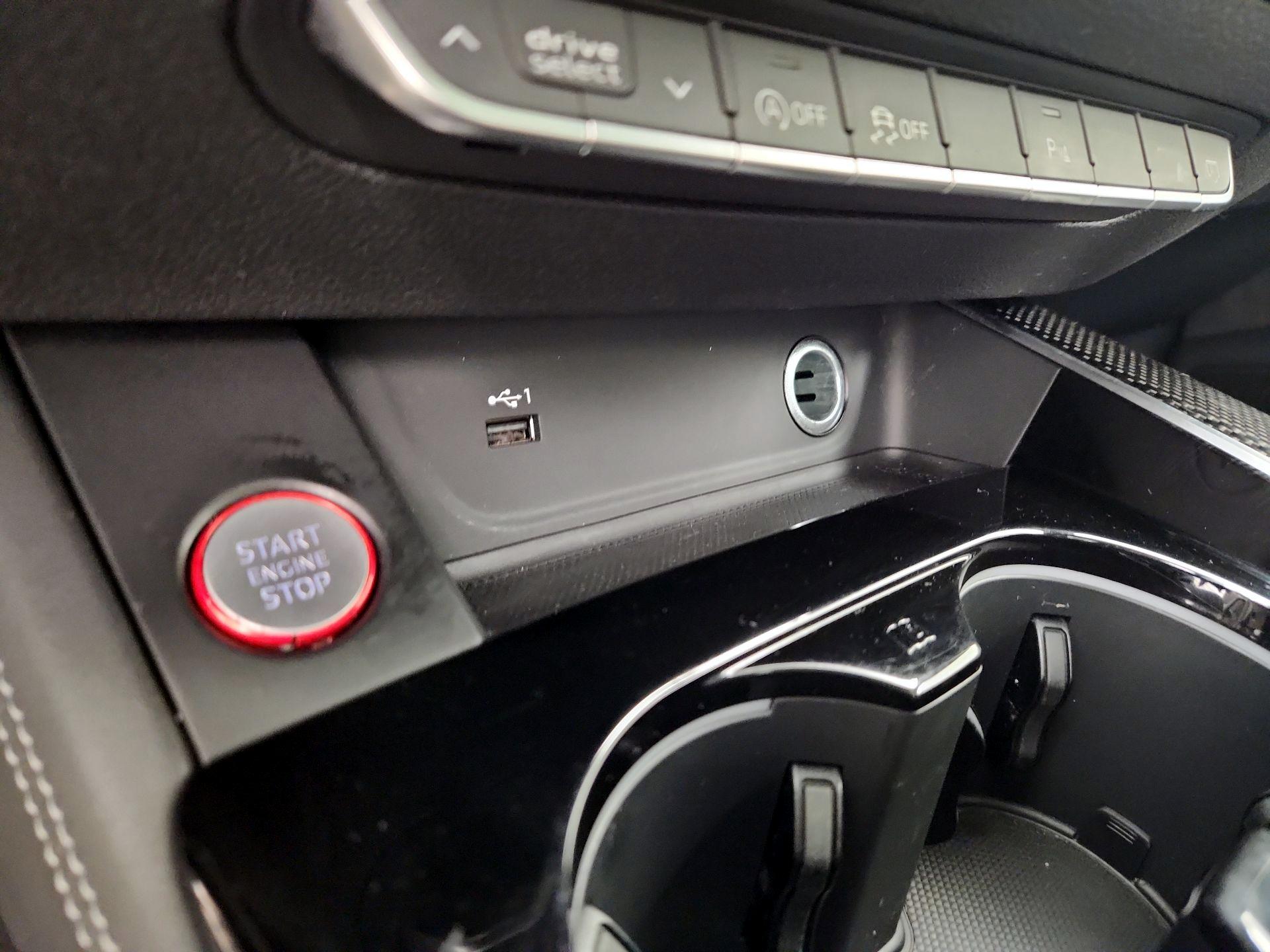 Thumbnail: 2021 Audi S4 - 19