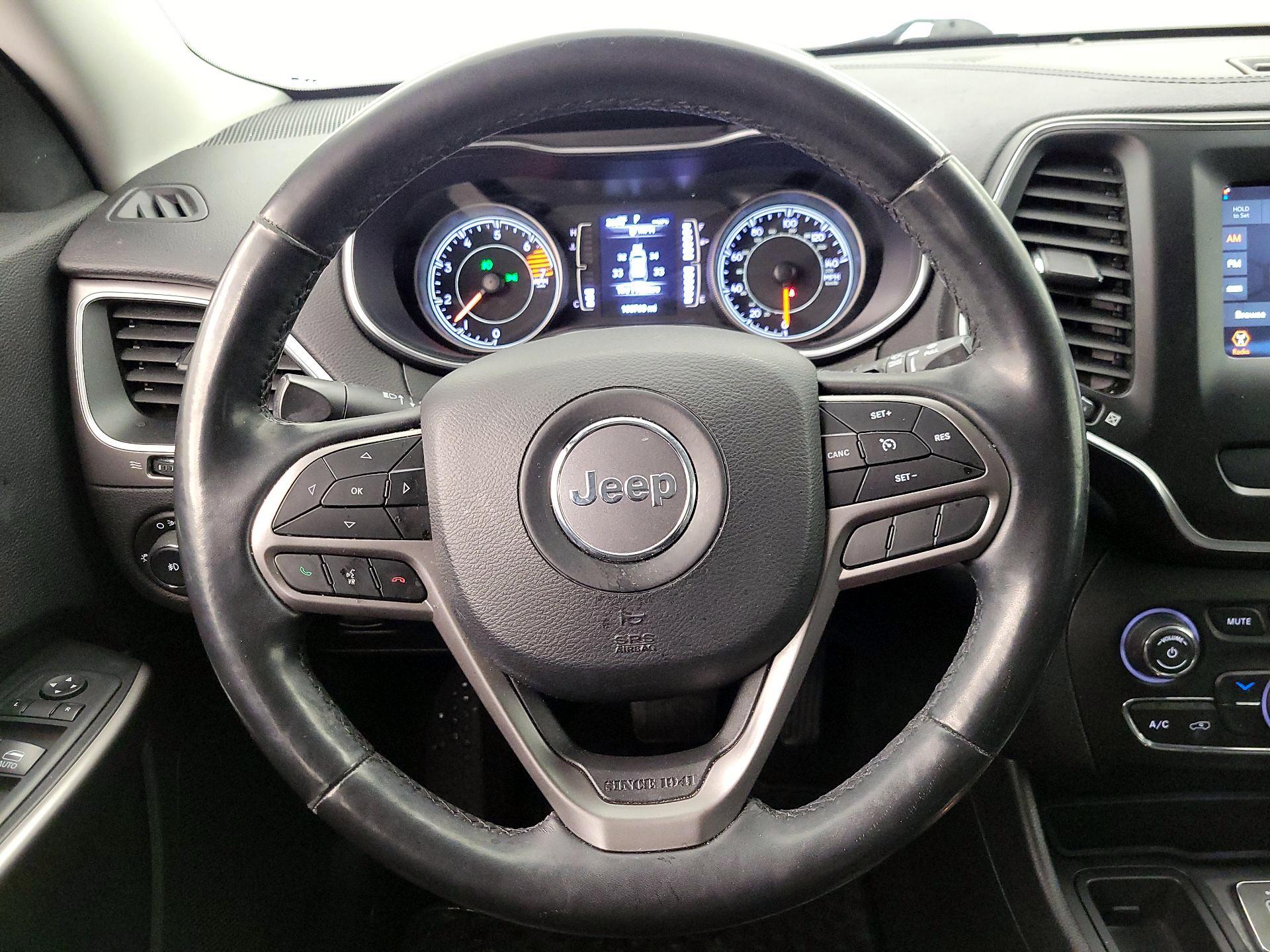 Thumbnail: 2019 Jeep Cherokee - 10