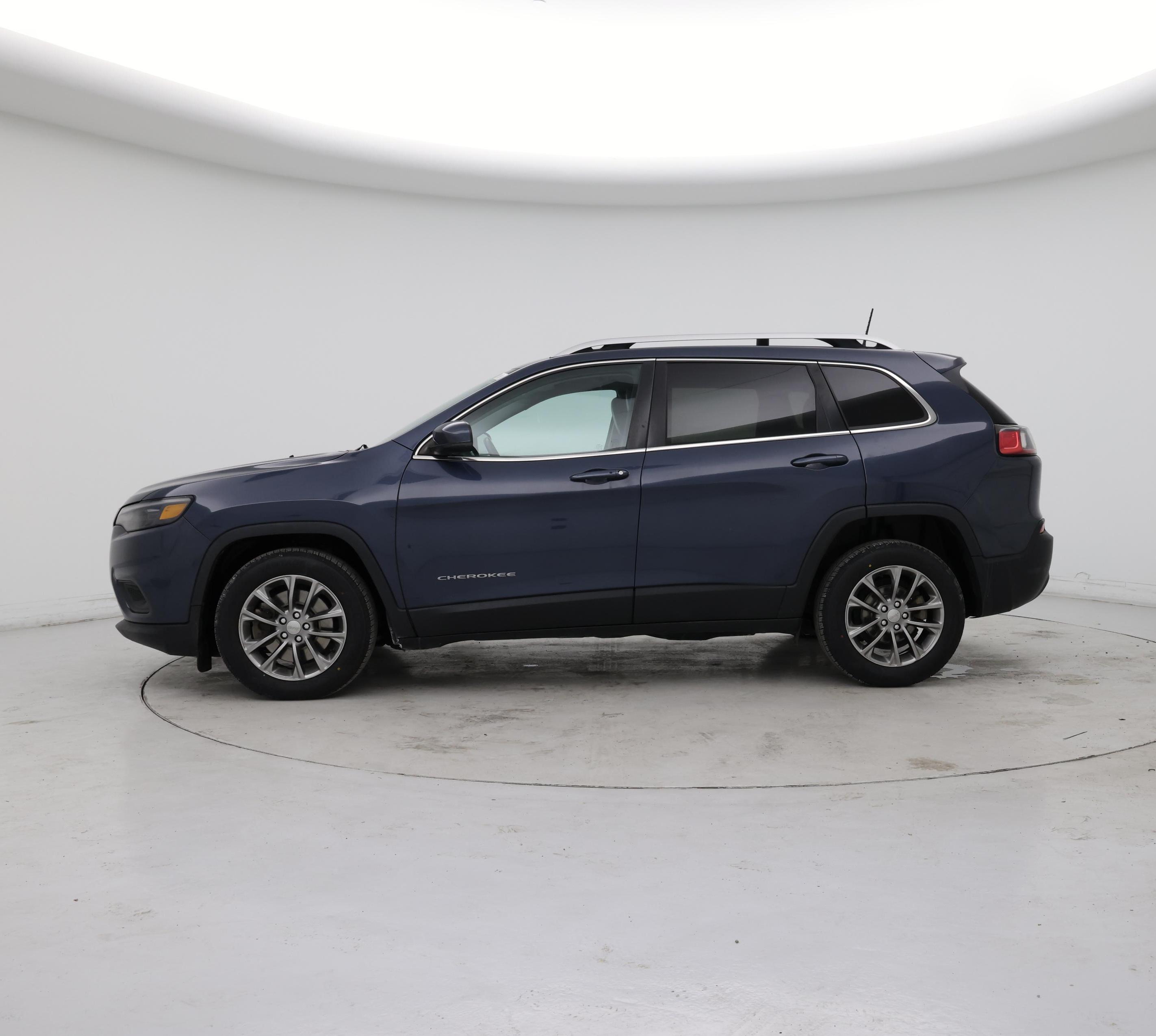 Thumbnail: 2019 Jeep Cherokee - 3