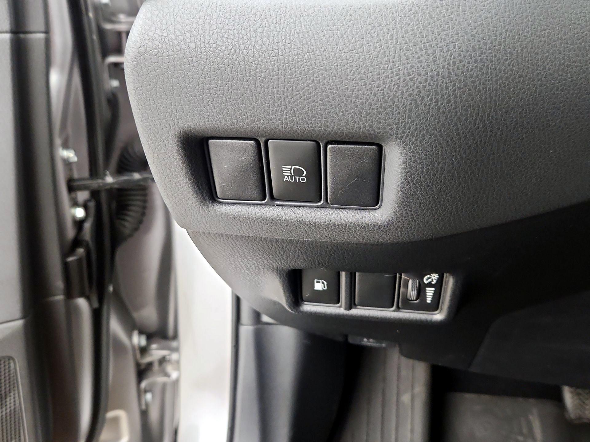 Thumbnail: 2020 Toyota C-HR - 13