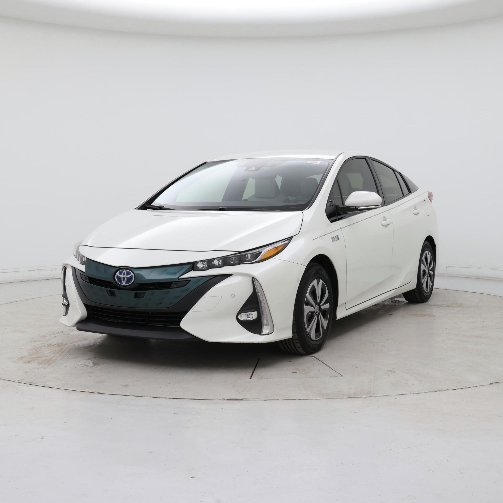 Thumbnail: 2018 Toyota Prius Prime - 4