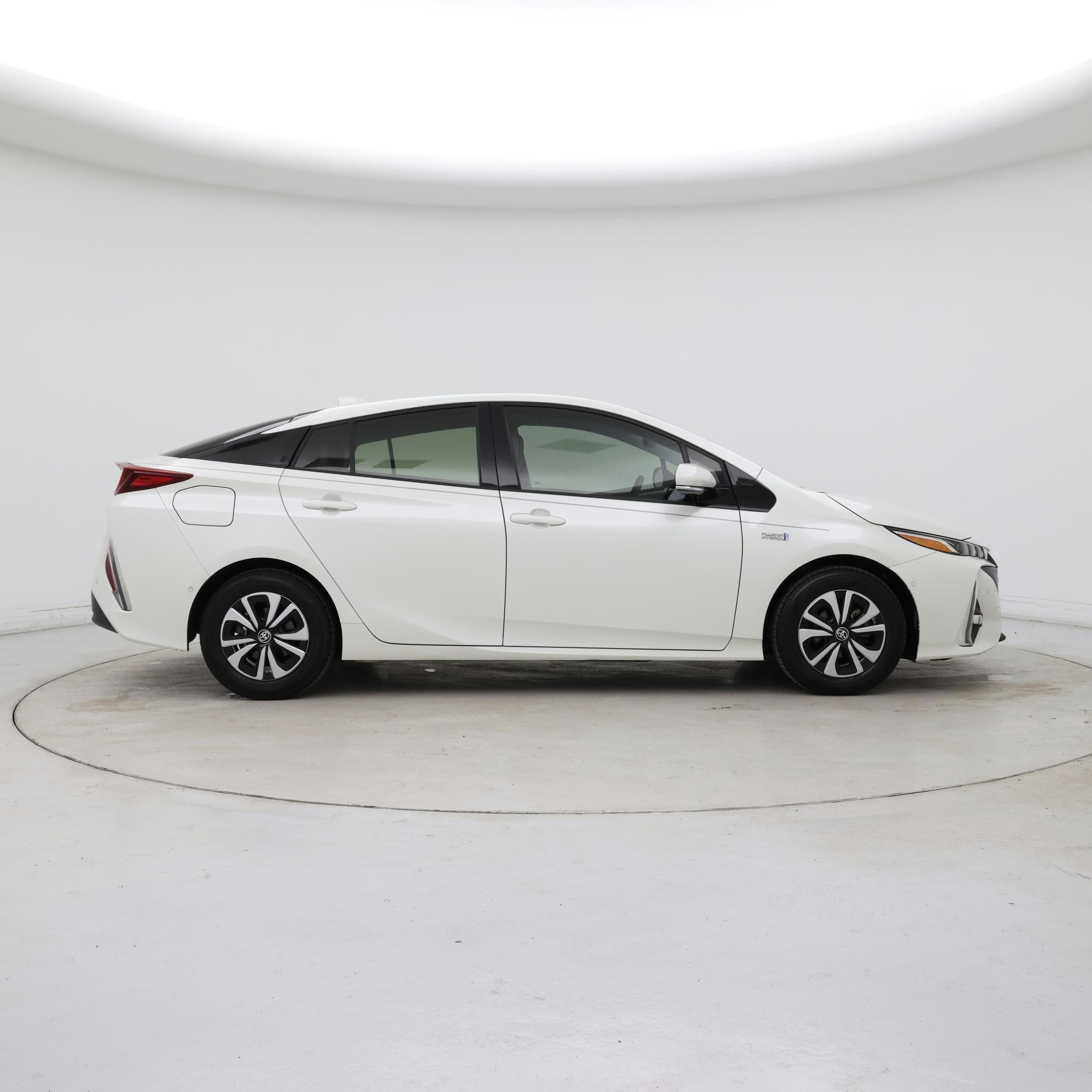 Thumbnail: 2018 Toyota Prius Prime - 7