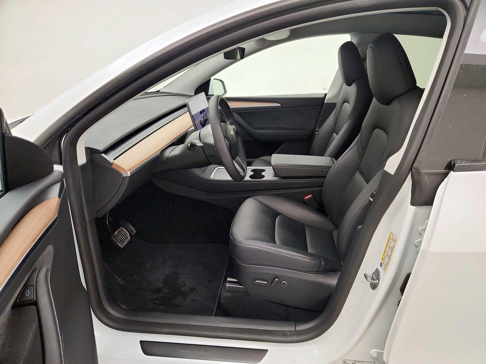 Thumbnail: 2025 Tesla Model Y - 11