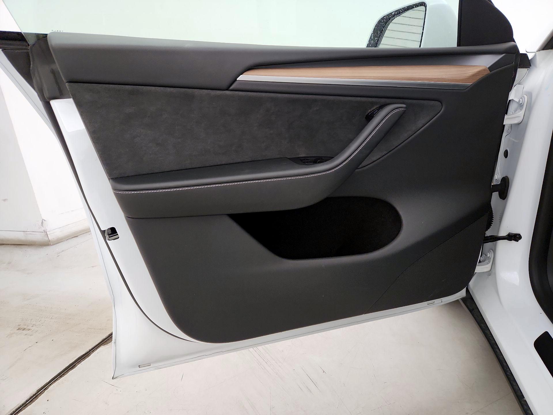 Thumbnail: 2025 Tesla Model Y - 12