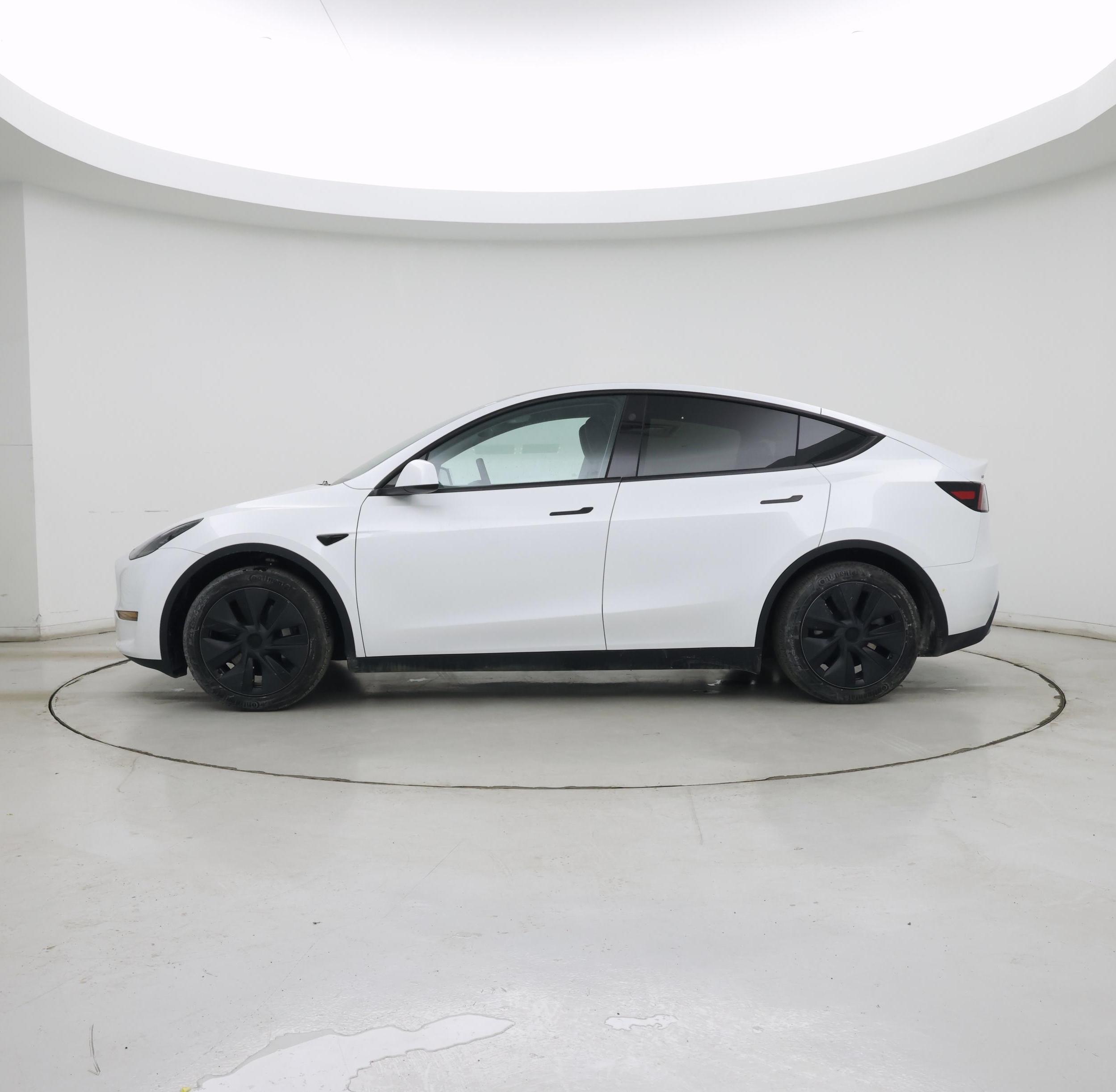 Thumbnail: 2025 Tesla Model Y - 3