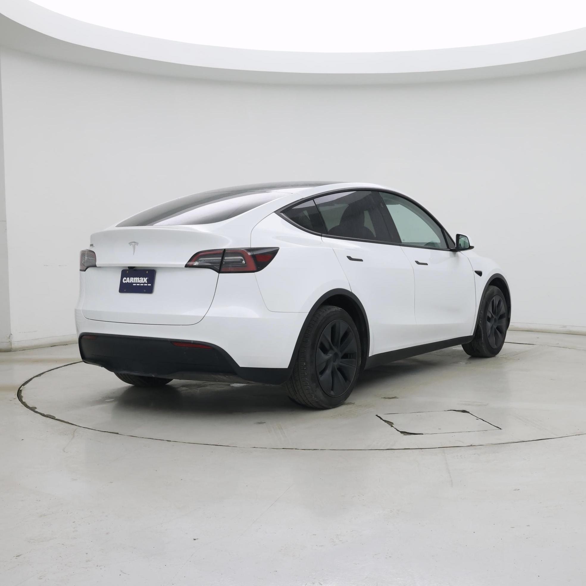 Thumbnail: 2025 Tesla Model Y - 8