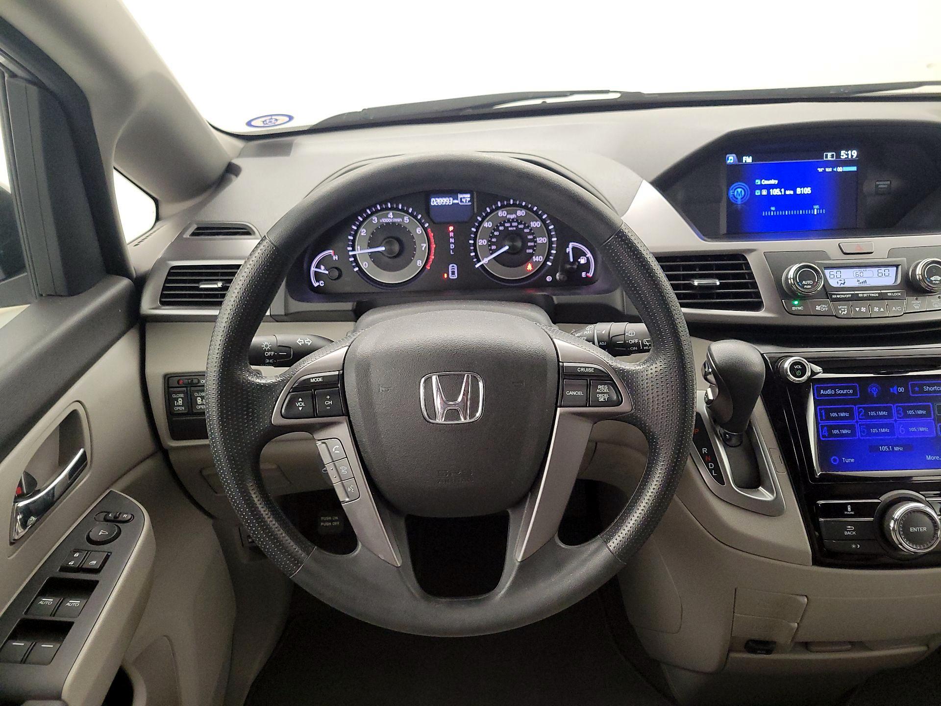 Thumbnail: 2014 Honda Odyssey - 10