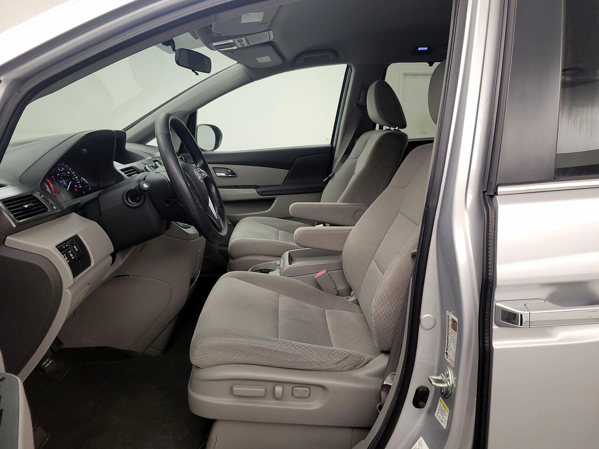 Thumbnail: 2014 Honda Odyssey - 11