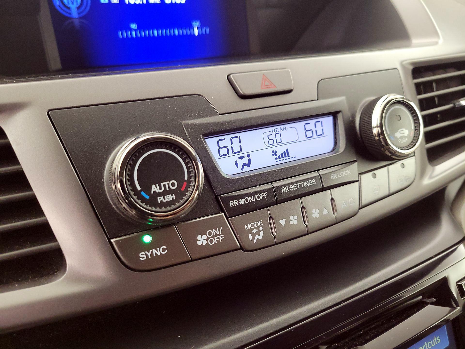 Thumbnail: 2014 Honda Odyssey - 16