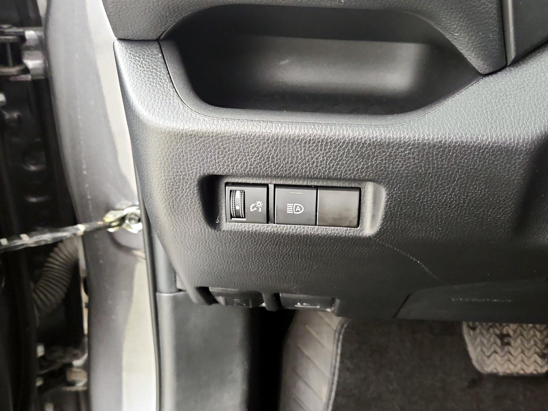 Thumbnail: 2022 Toyota RAV4 - 13