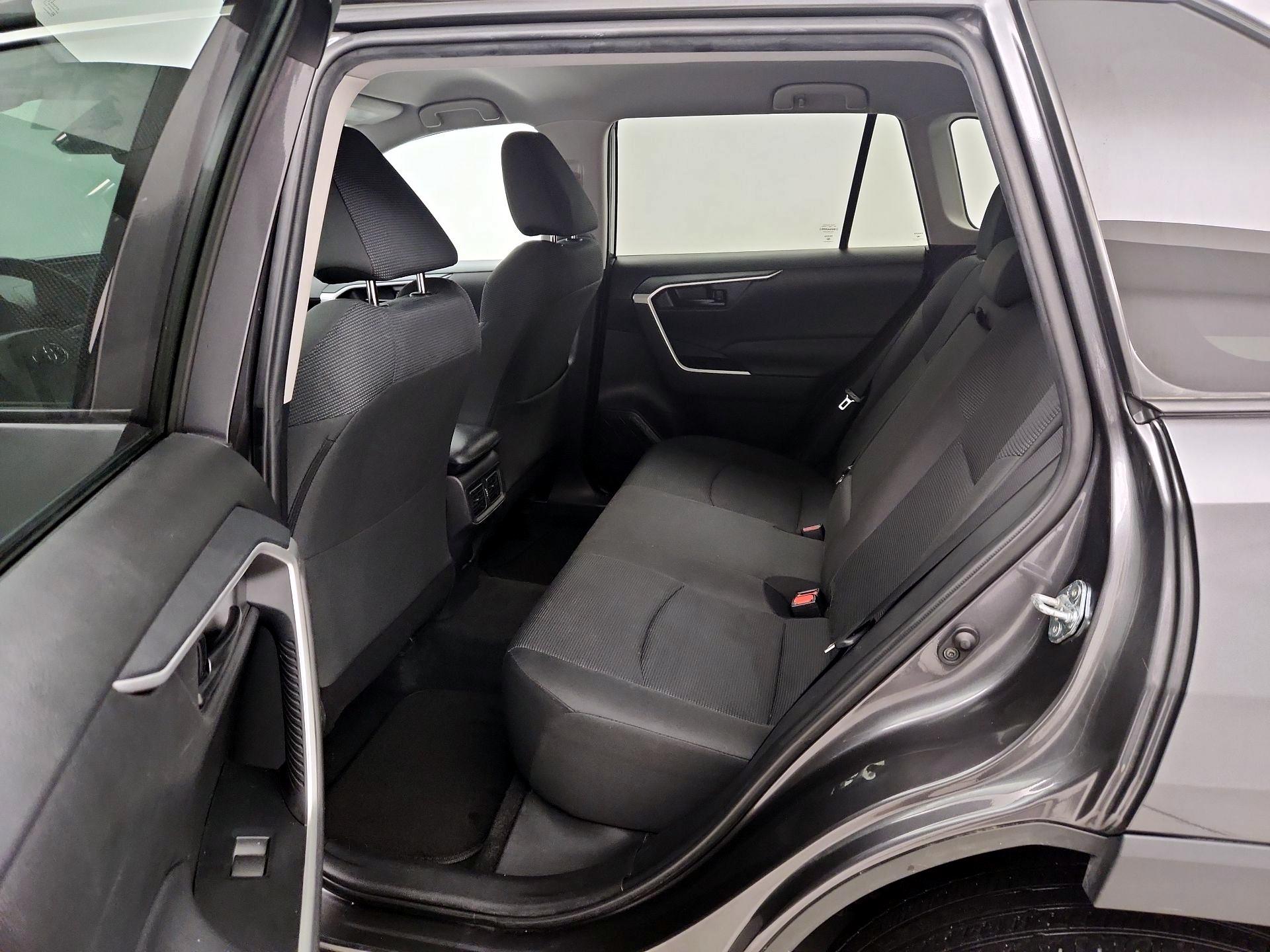 Thumbnail: 2022 Toyota RAV4 - 19