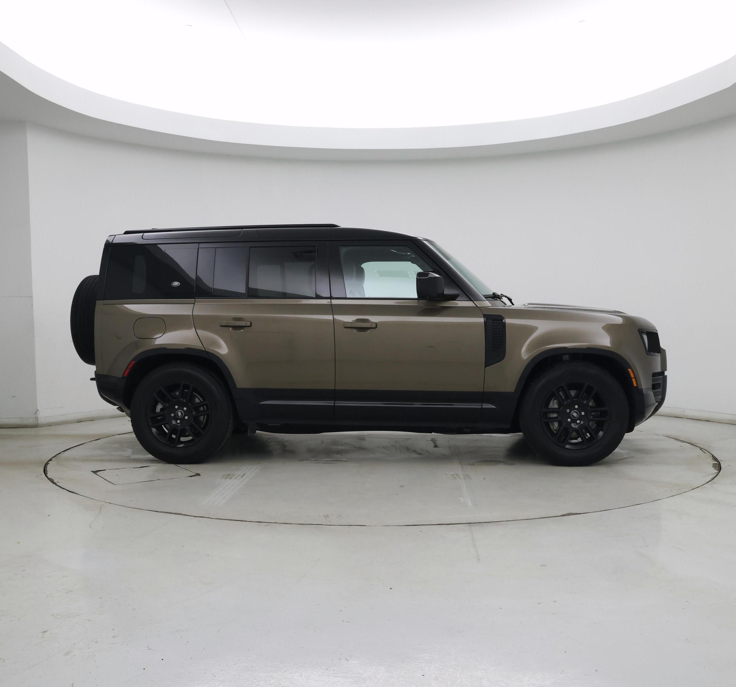 Thumbnail: 2024 Land Rover Defender - 7