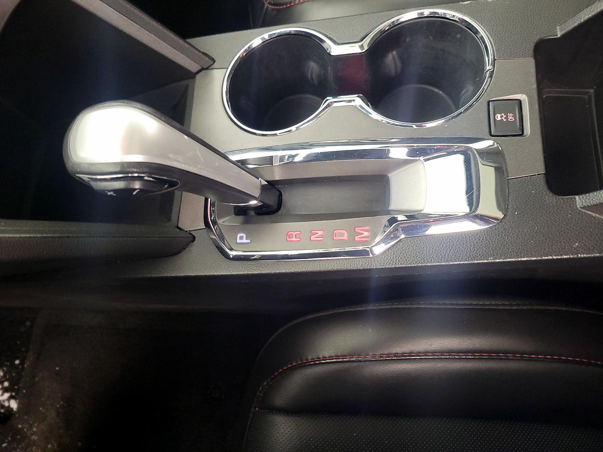 Thumbnail: 2015 GMC Terrain - 17