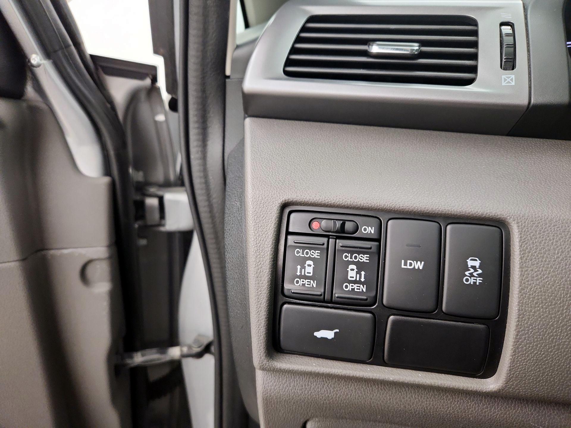 Thumbnail: 2014 Honda Odyssey - 13