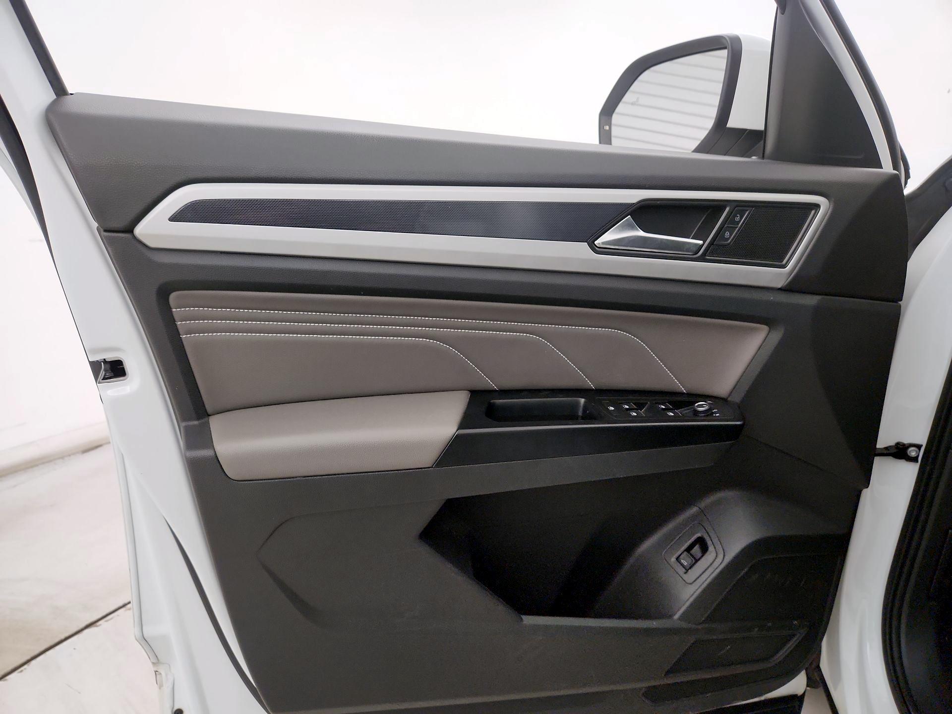 Thumbnail: 2021 Volkswagen Atlas - 12