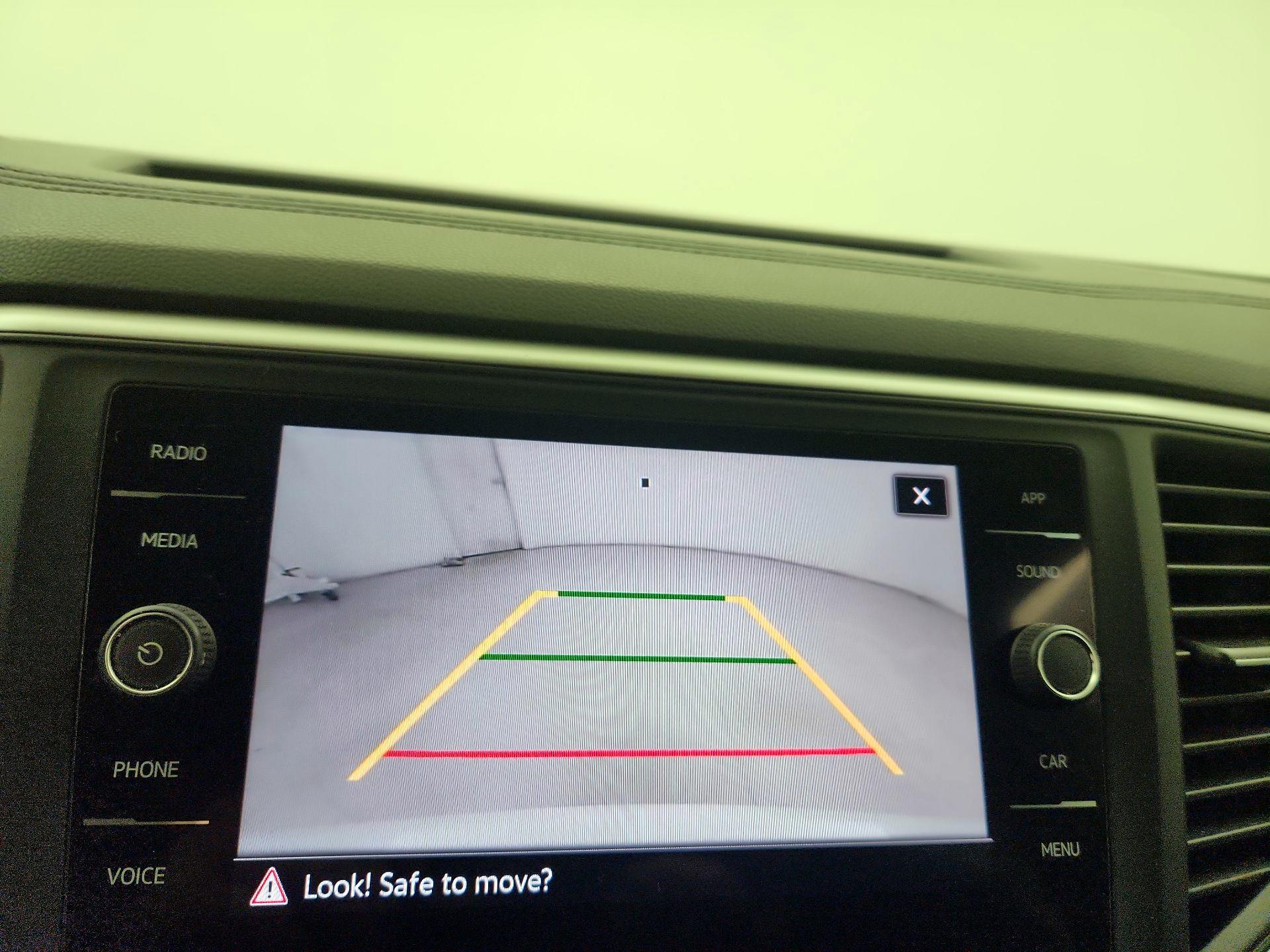 Thumbnail: 2021 Volkswagen Atlas - 14