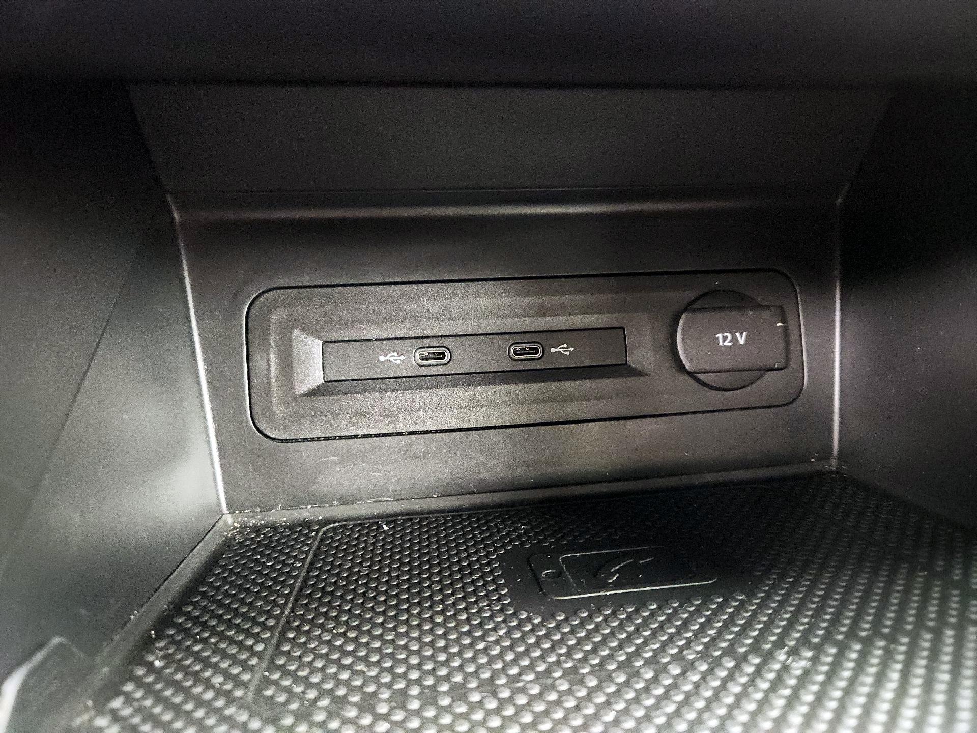 Thumbnail: 2021 Volkswagen Atlas - 18