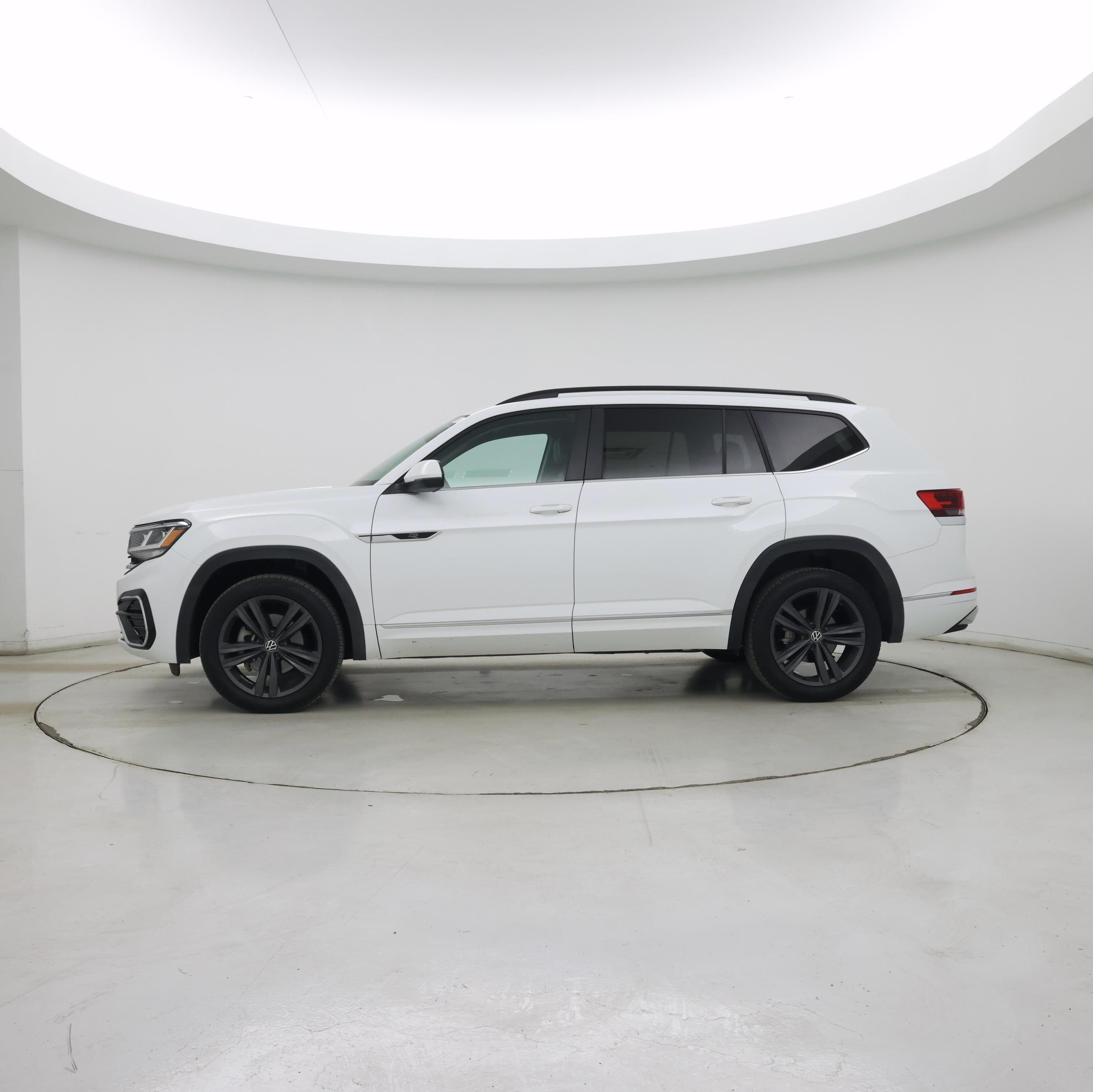 Thumbnail: 2021 Volkswagen Atlas - 3