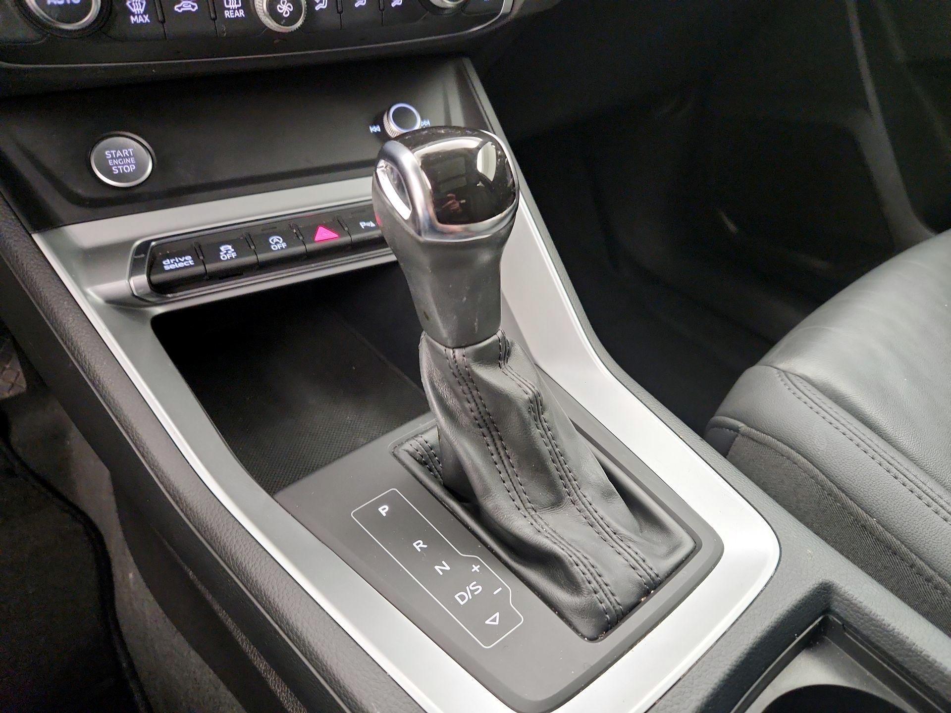 Thumbnail: 2020 Audi Q3 - 17