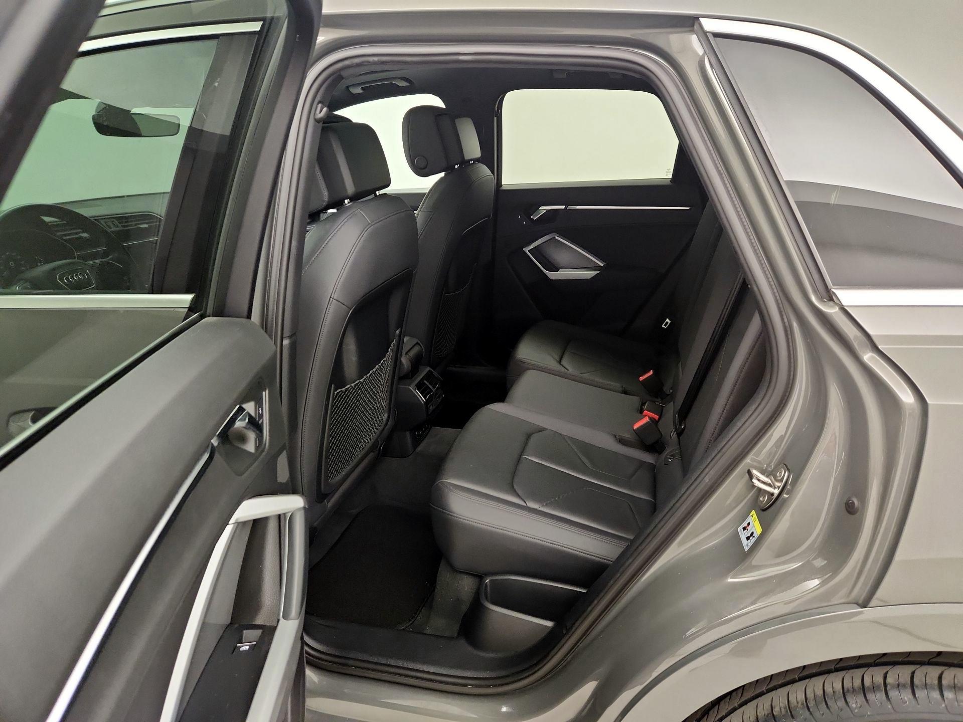 Thumbnail: 2020 Audi Q3 - 20