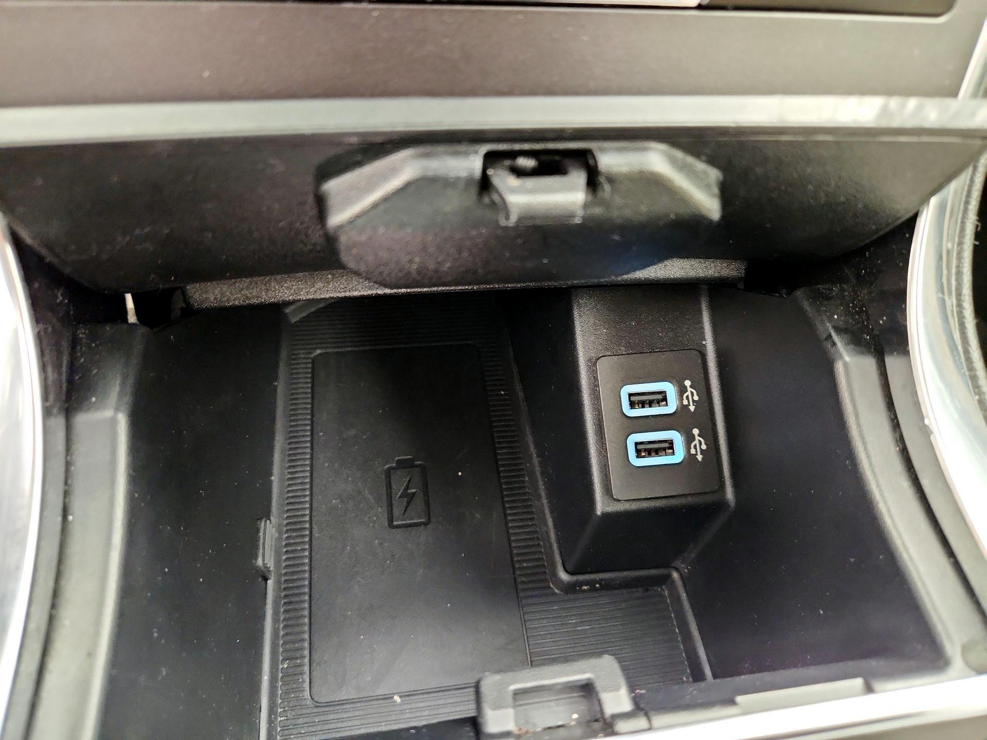 Thumbnail: 2019 Ford Edge - 18