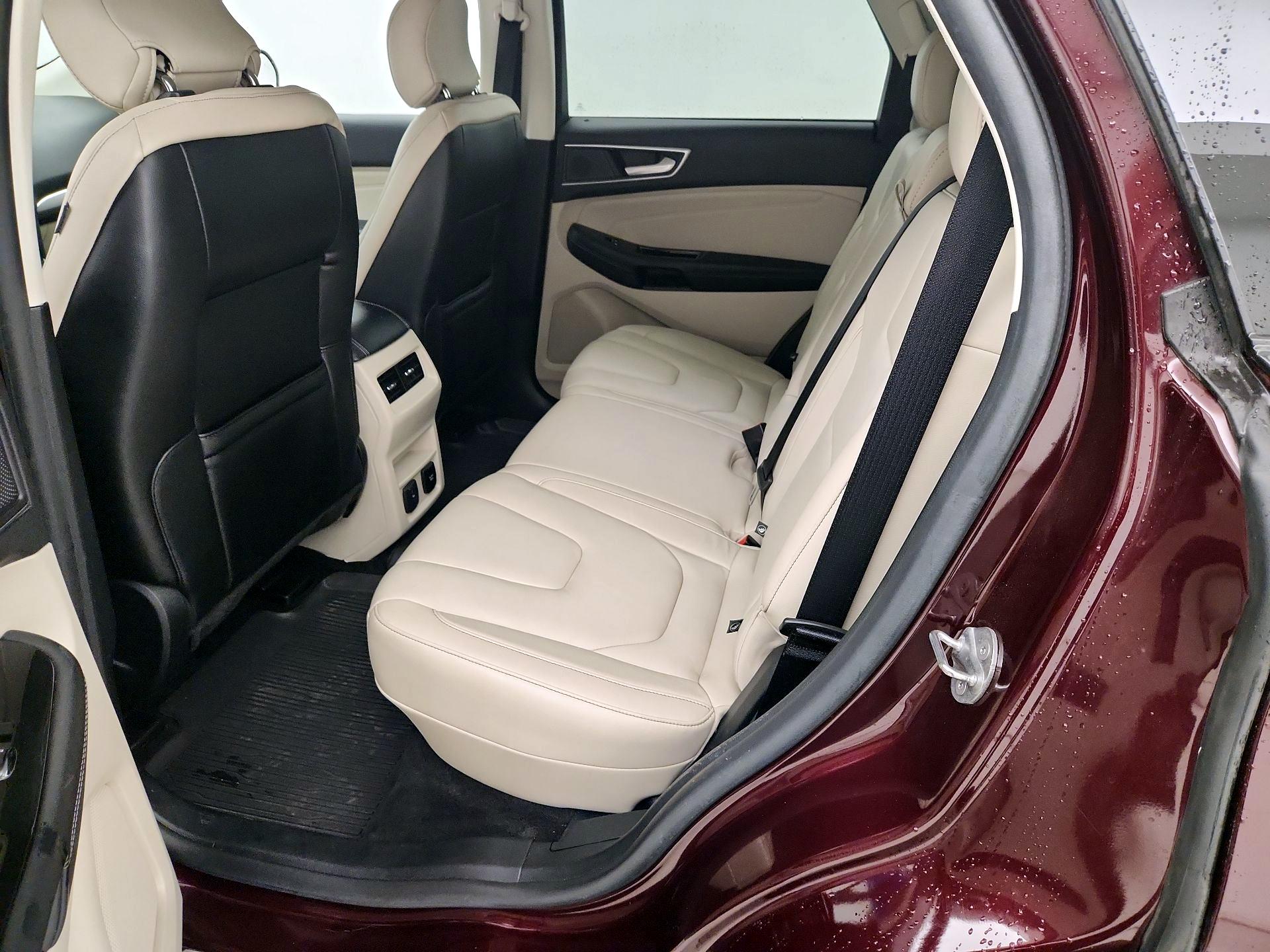 Thumbnail: 2019 Ford Edge - 19