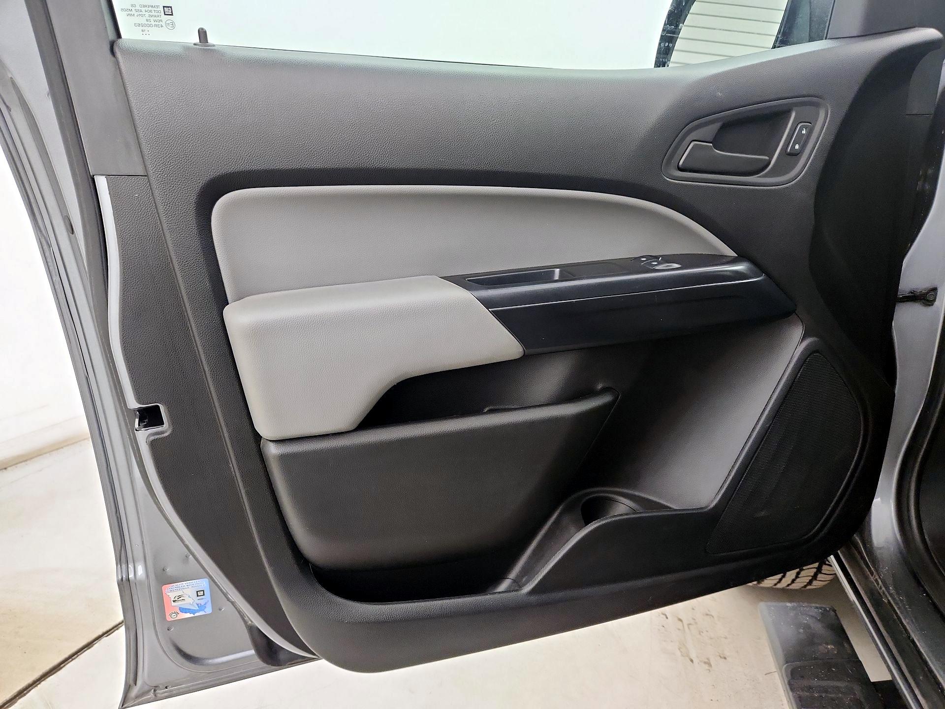 Thumbnail: 2018 Chevrolet Colorado - 12