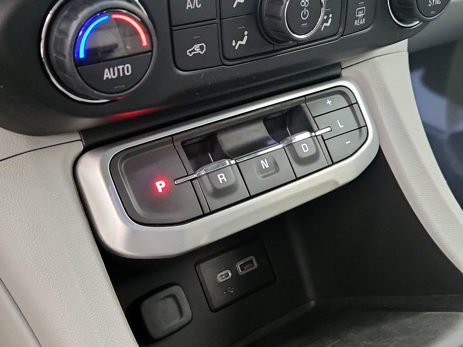 Thumbnail: 2020 GMC Acadia - 17