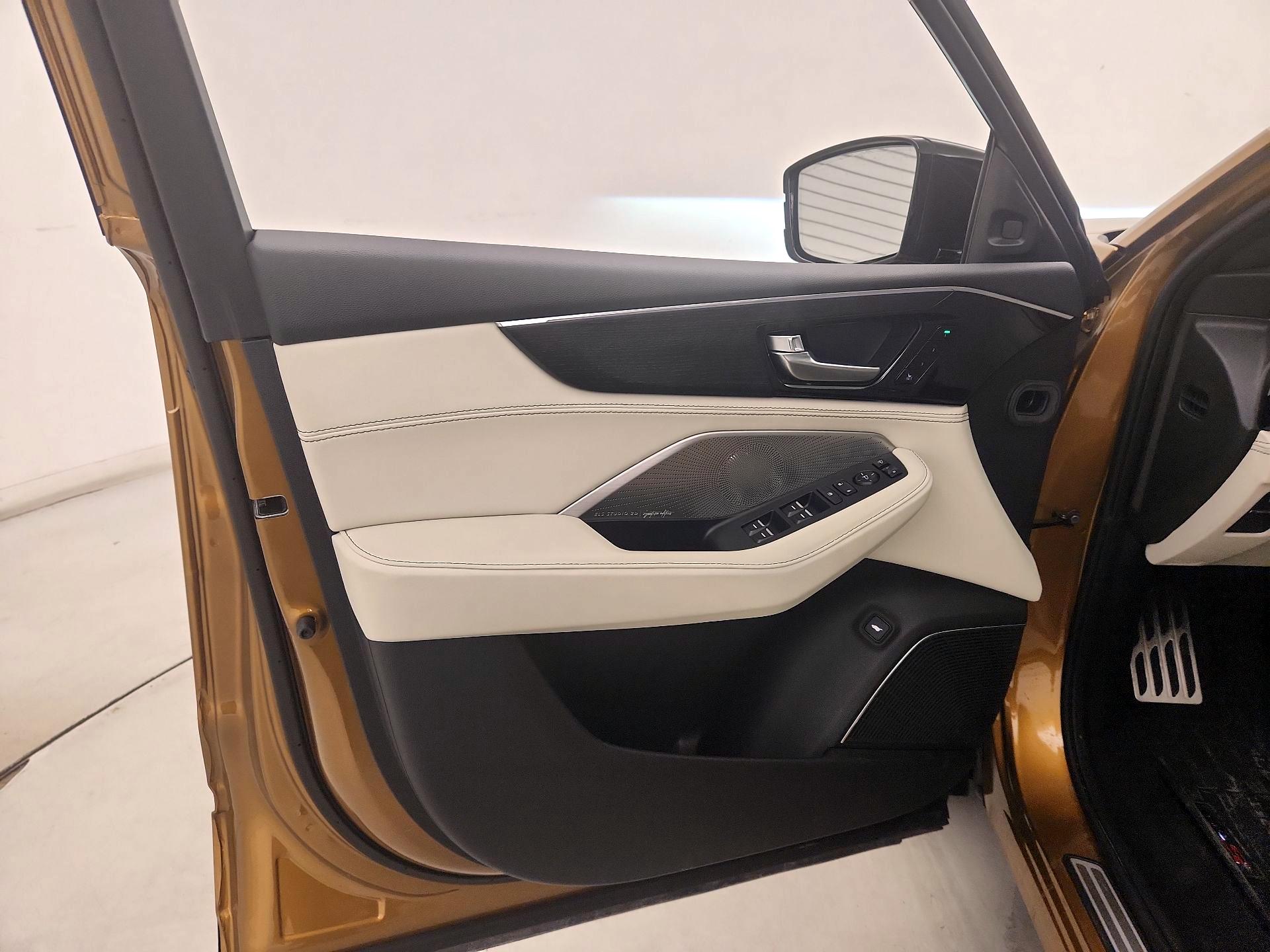 Thumbnail: 2024 Acura MDX - 12