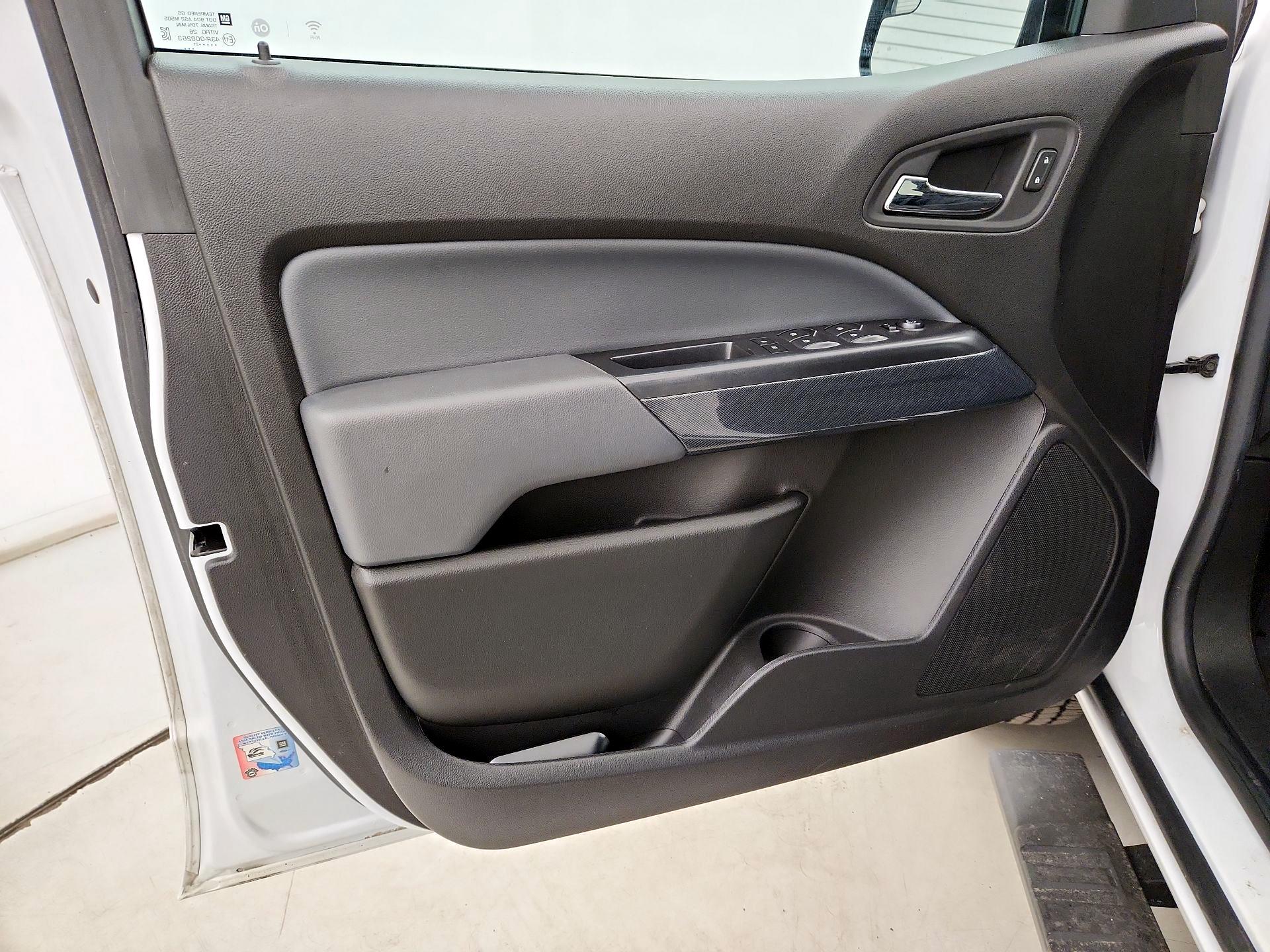 Thumbnail: 2021 Chevrolet Colorado - 12