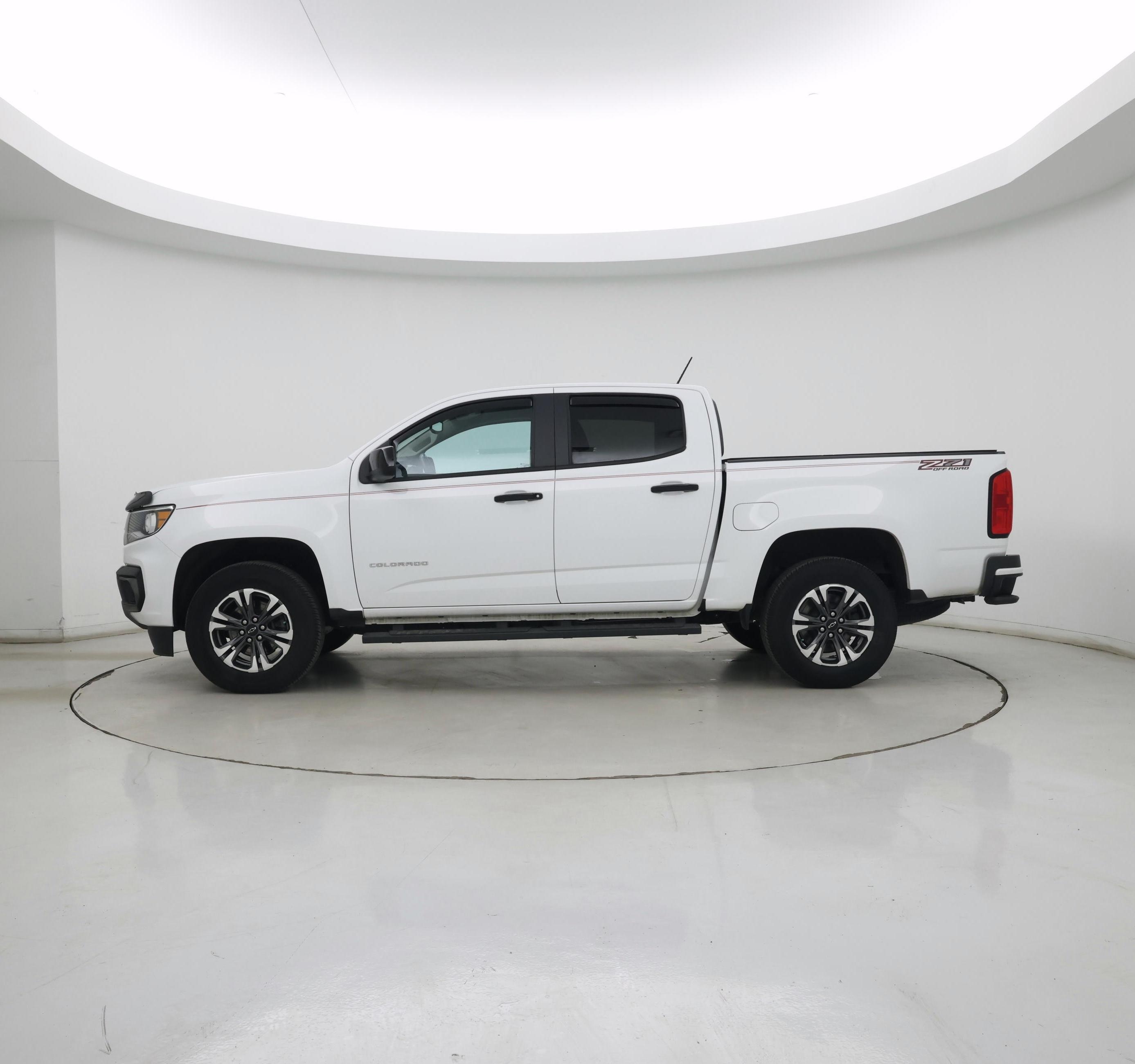 Thumbnail: 2021 Chevrolet Colorado - 3