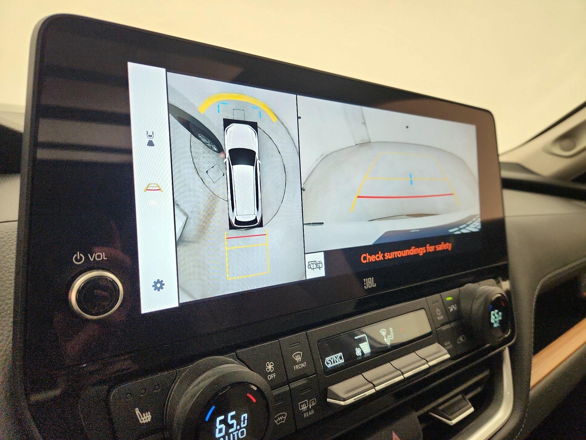 Thumbnail: 2024 Toyota Highlander - 14