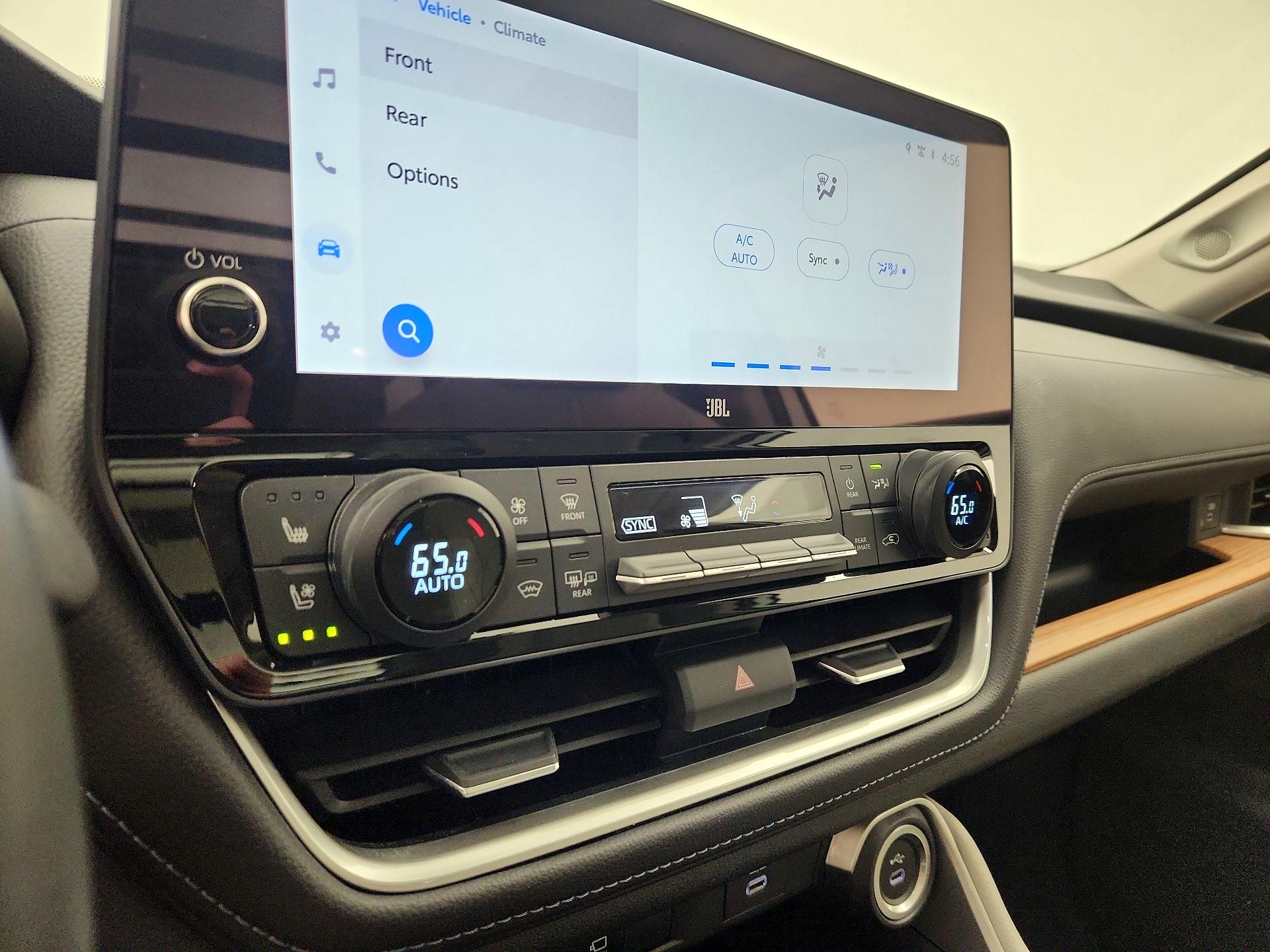 Thumbnail: 2024 Toyota Highlander - 16