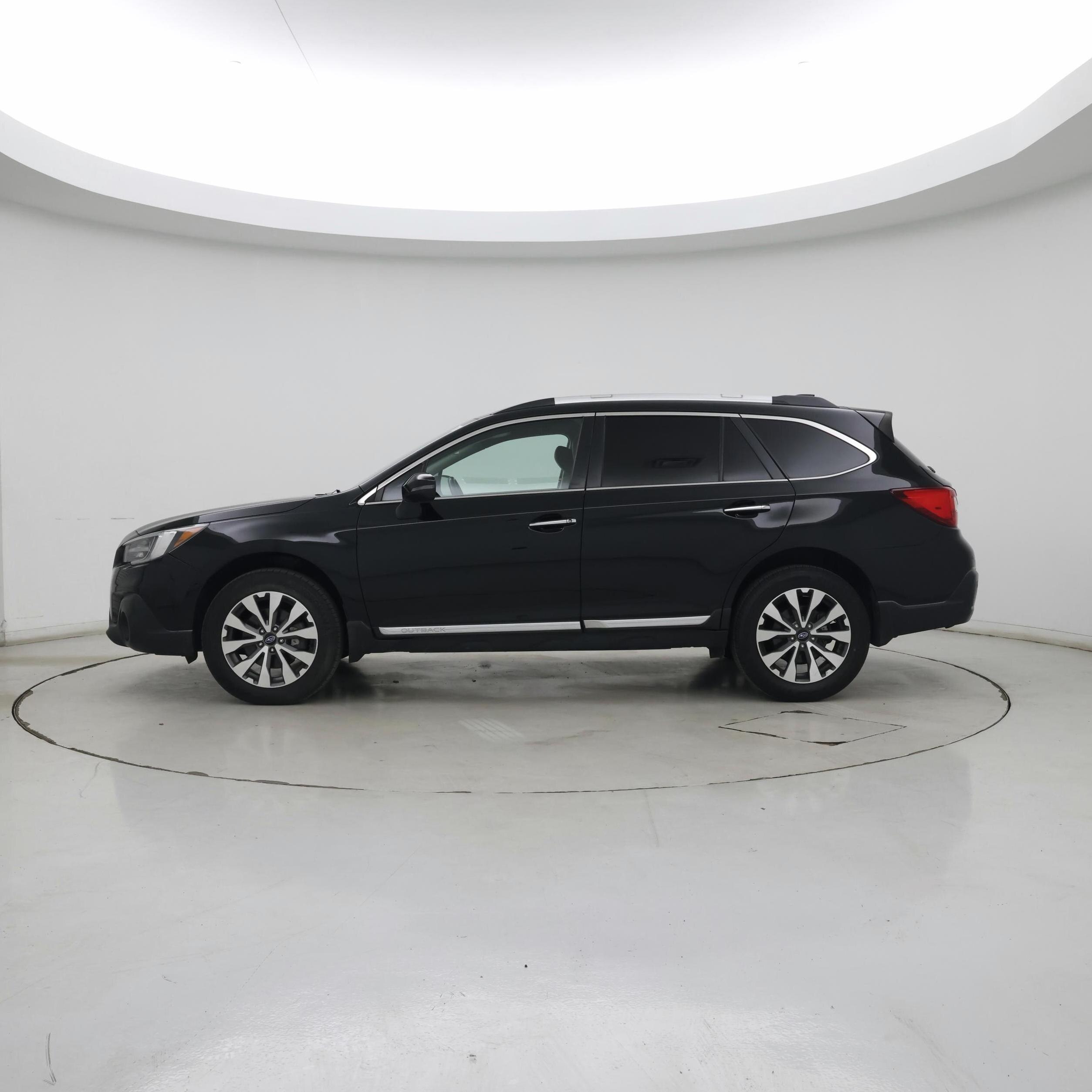 Thumbnail: 2019 Subaru Outback - 3