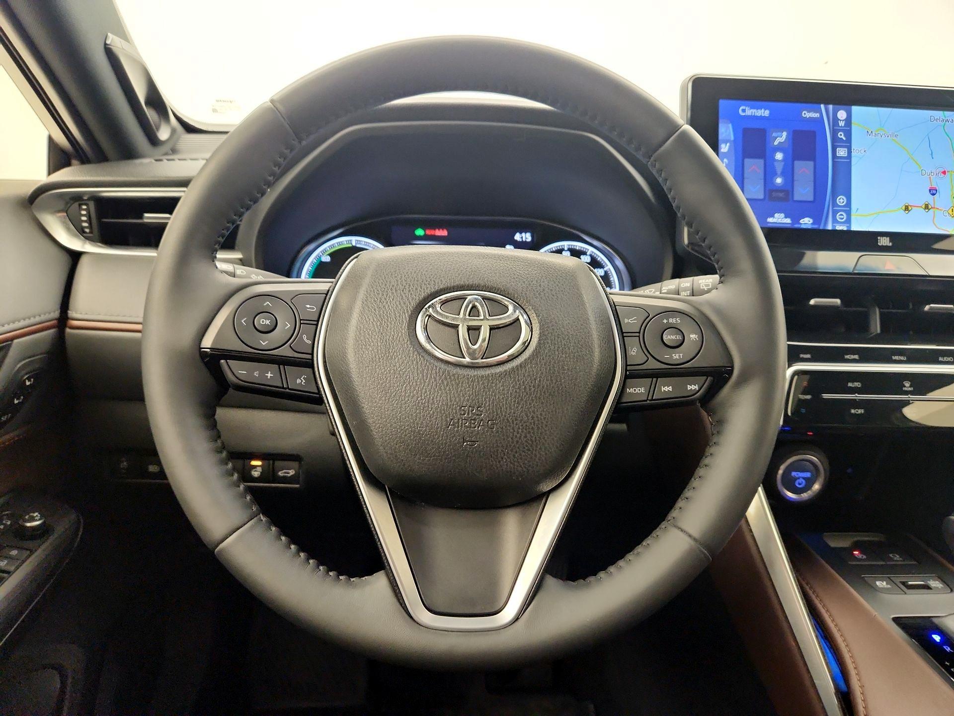 Thumbnail: 2021 Toyota Venza - 10