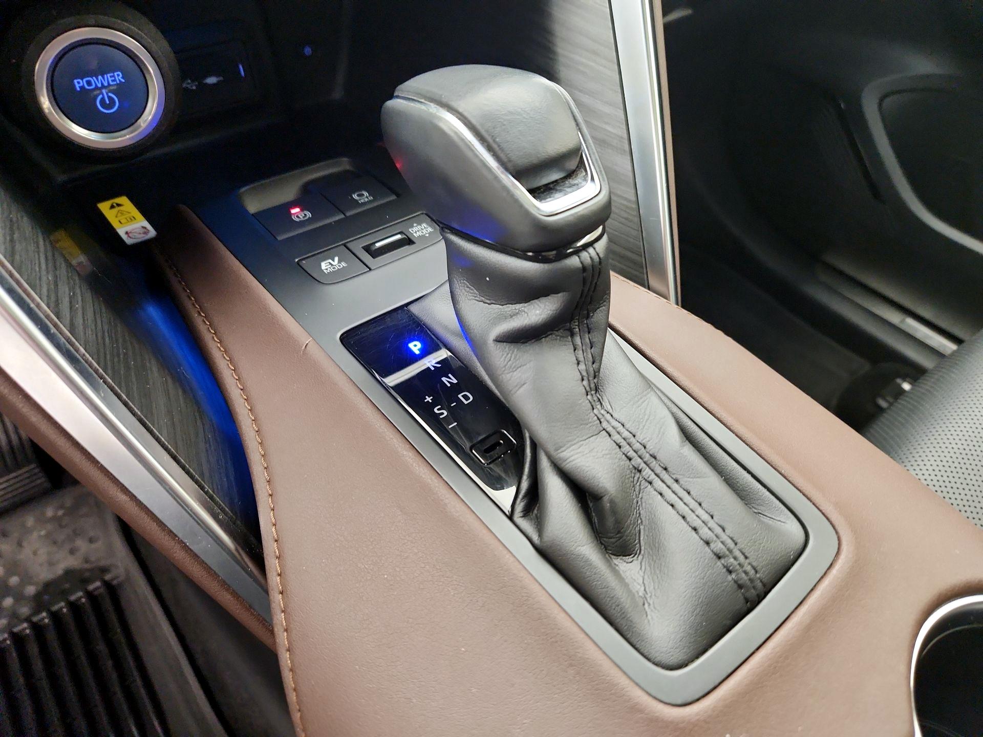 Thumbnail: 2021 Toyota Venza - 18