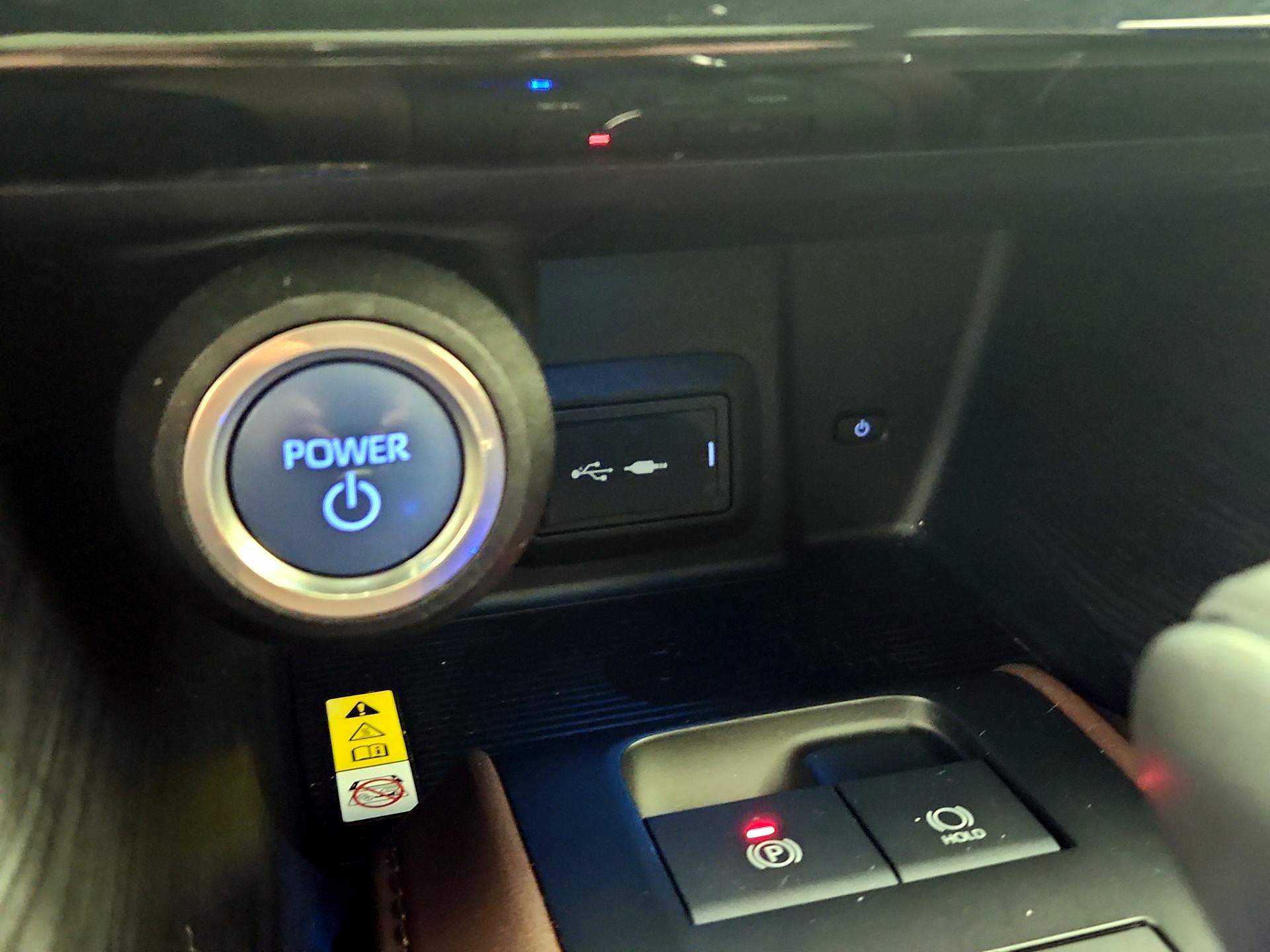 Thumbnail: 2021 Toyota Venza - 19