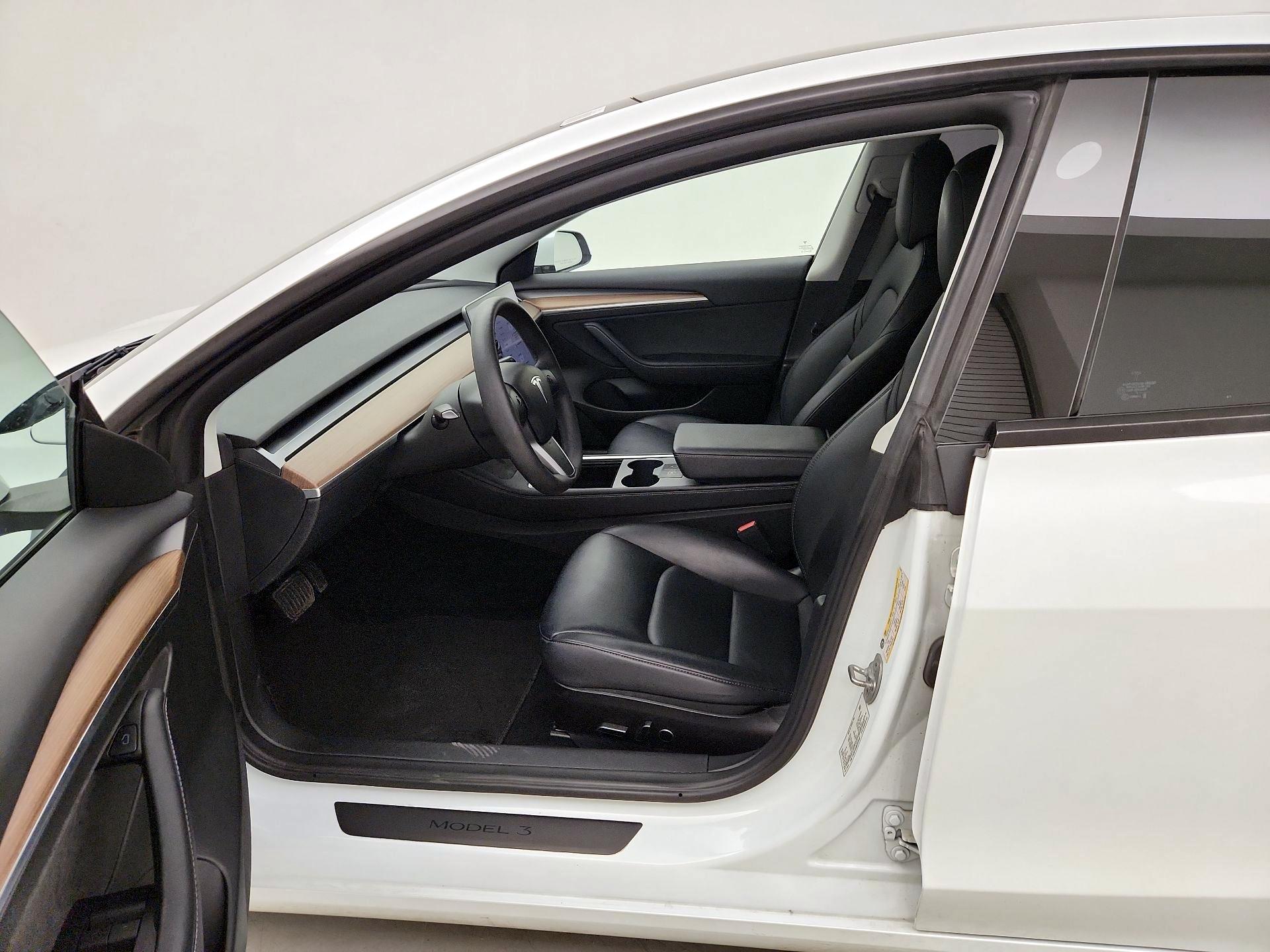 Thumbnail: 2022 Tesla Model 3 - 11