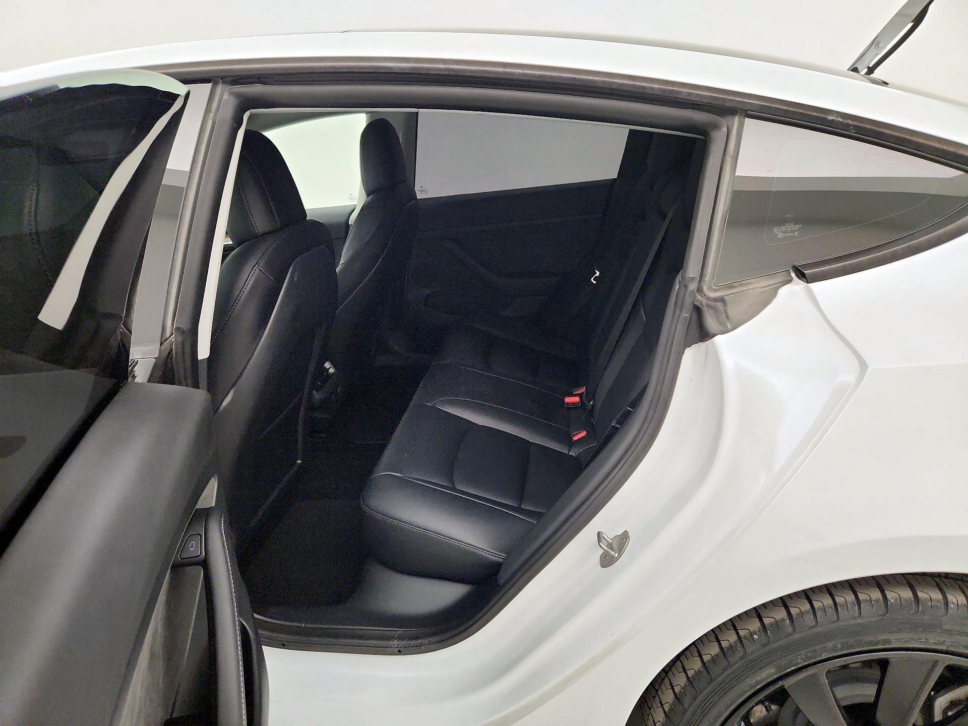 Thumbnail: 2022 Tesla Model 3 - 19