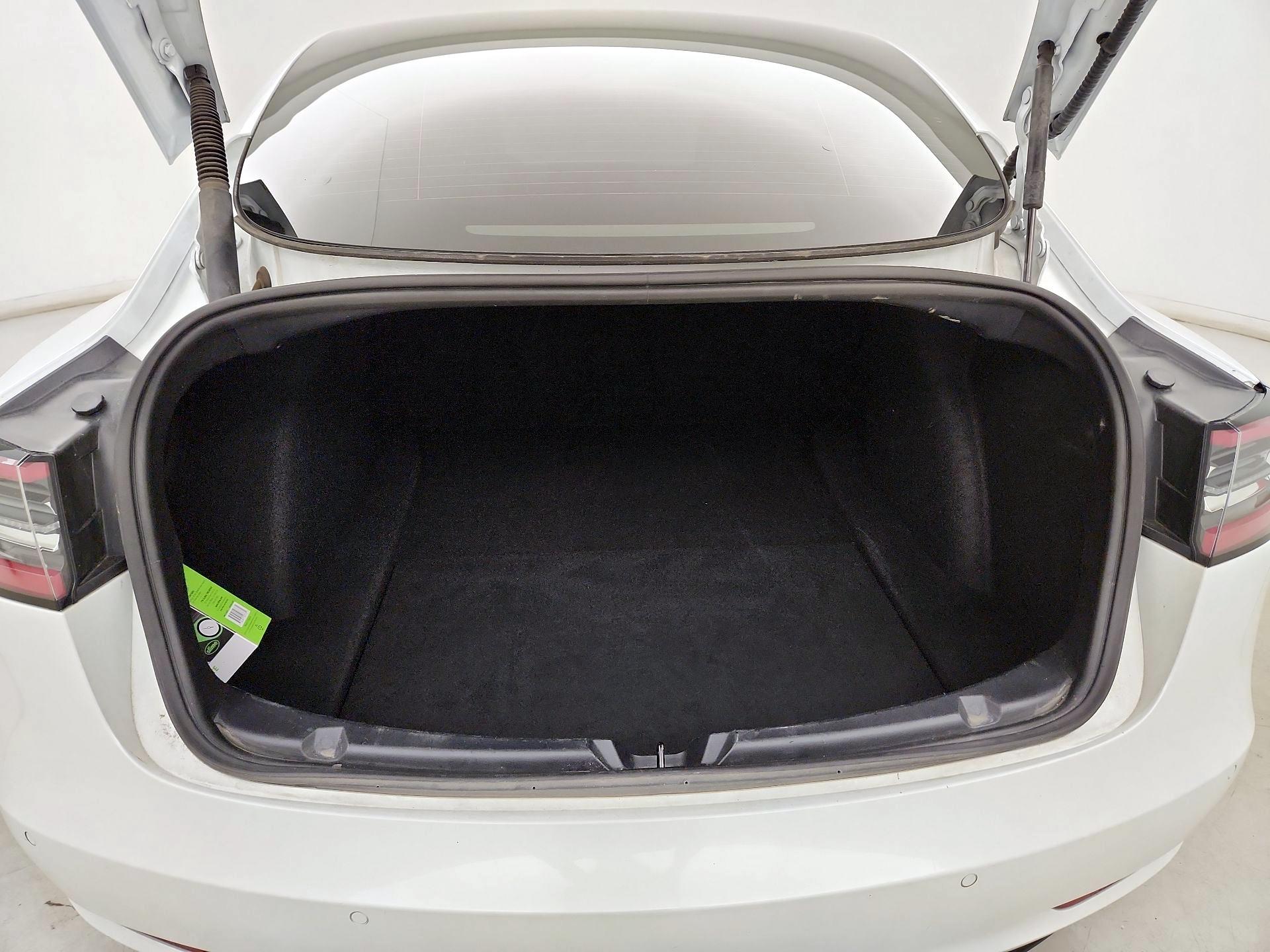 Thumbnail: 2022 Tesla Model 3 - 20