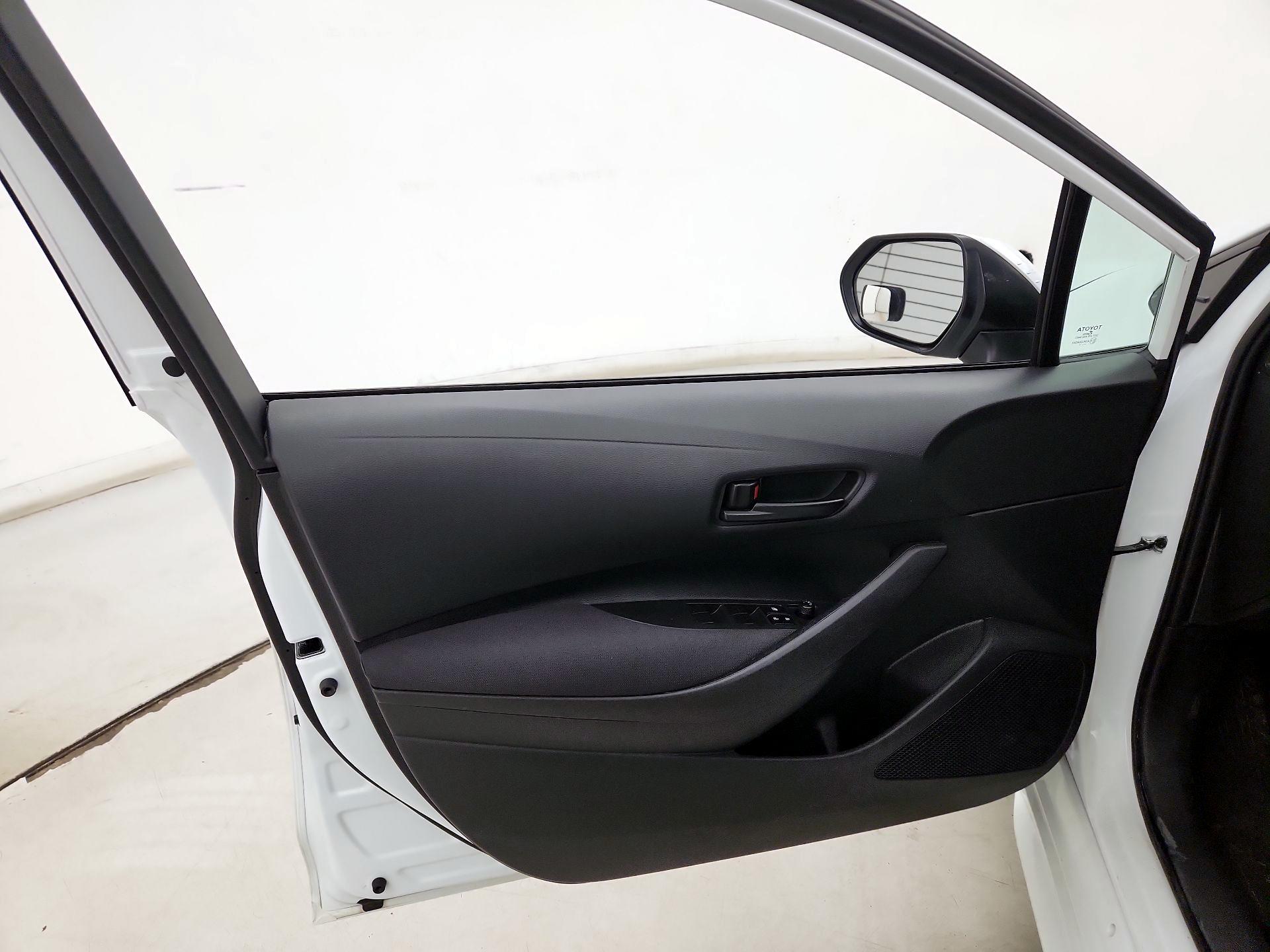 Thumbnail: 2025 Toyota Corolla - 12