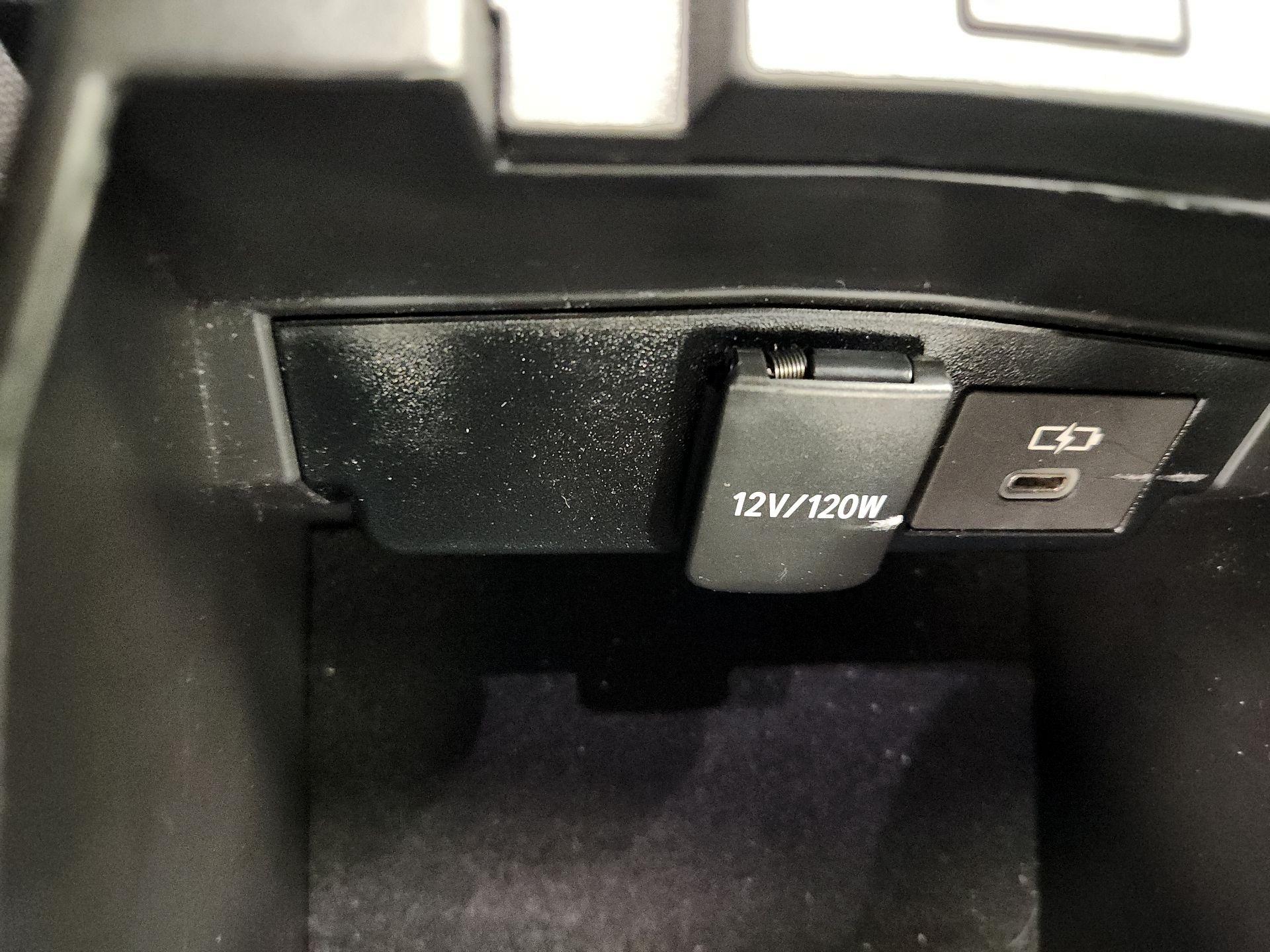 Thumbnail: 2025 Toyota Corolla - 18