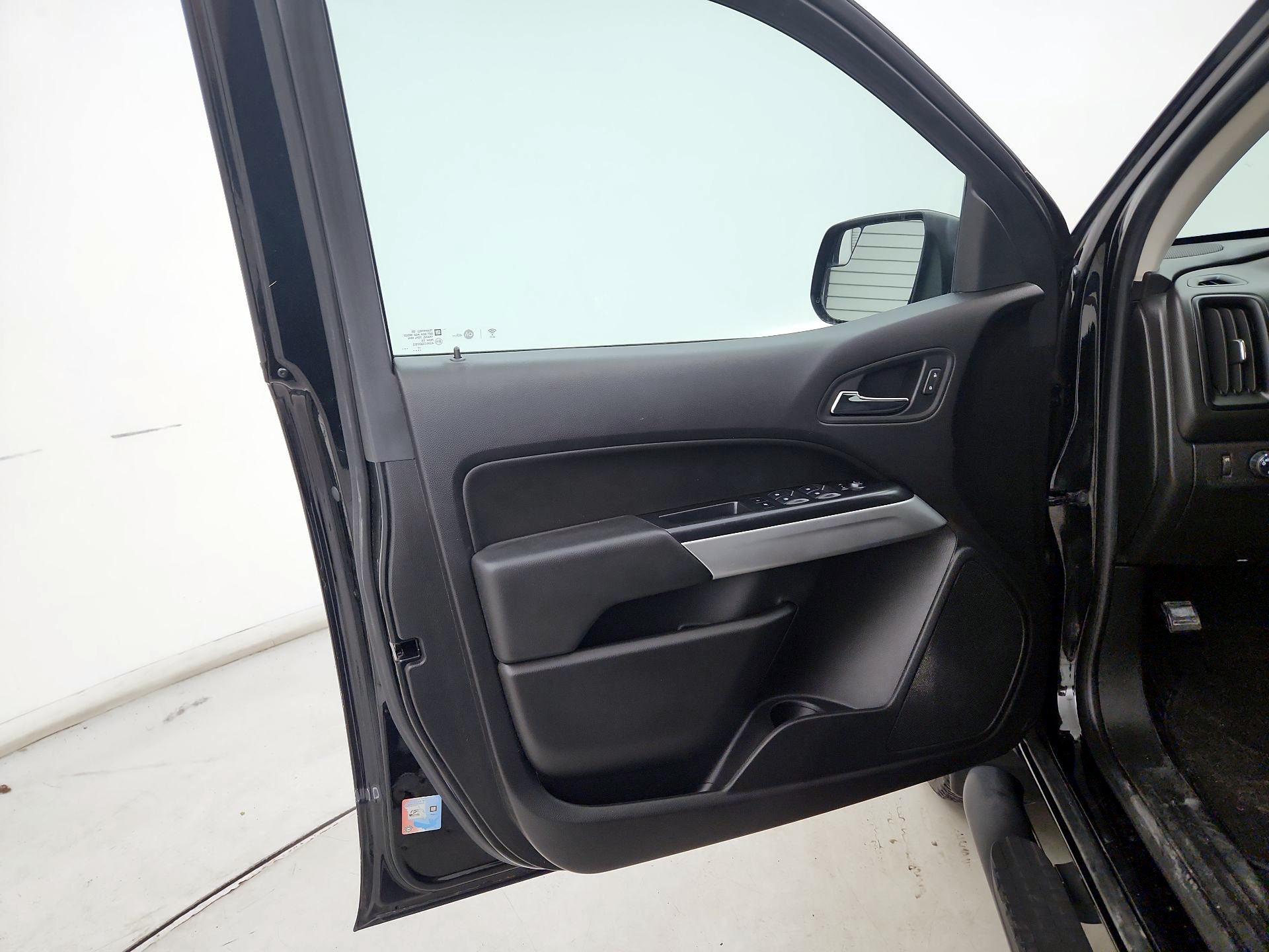 Thumbnail: 2018 Chevrolet Colorado - 12