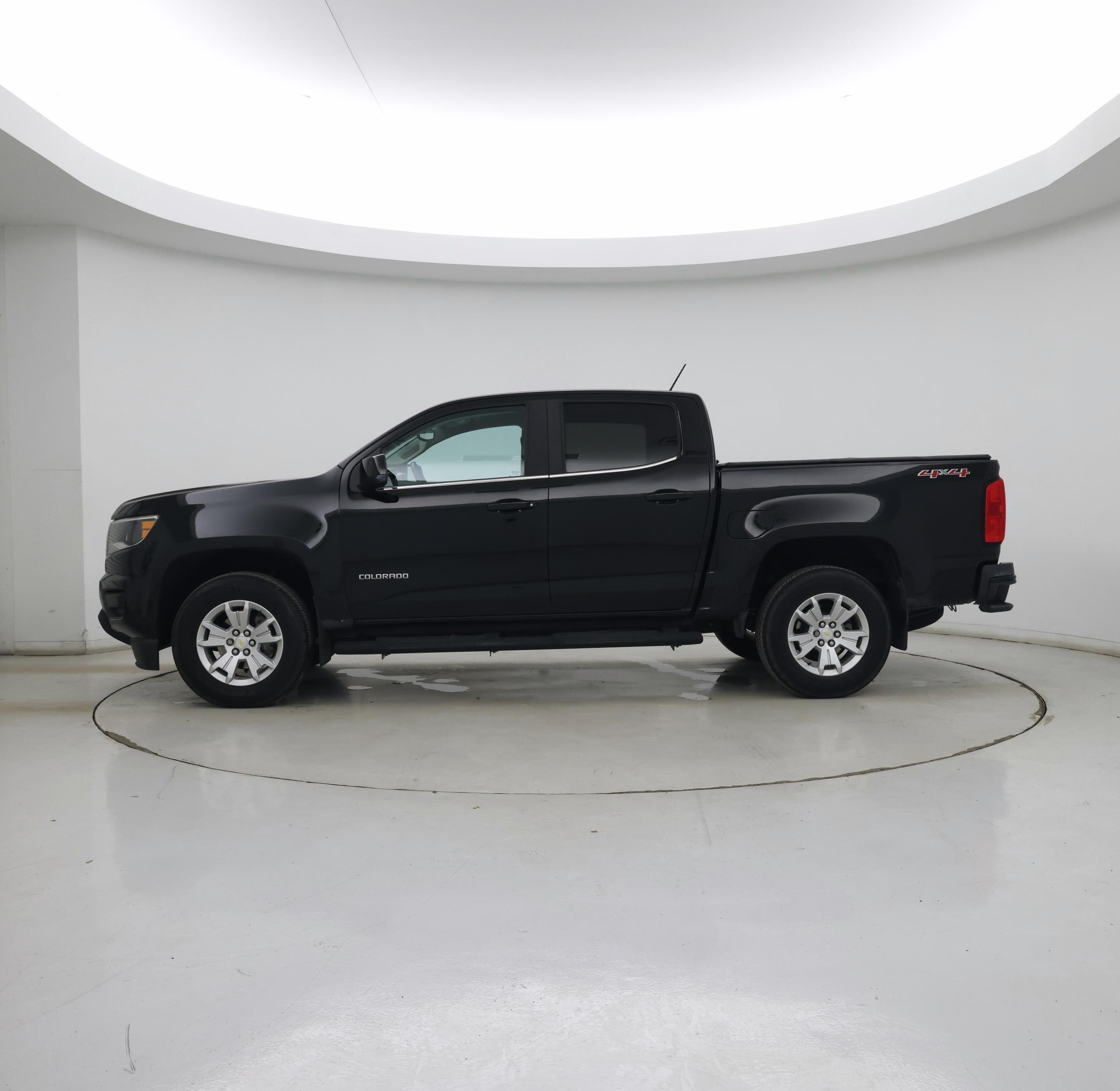 Thumbnail: 2018 Chevrolet Colorado - 3