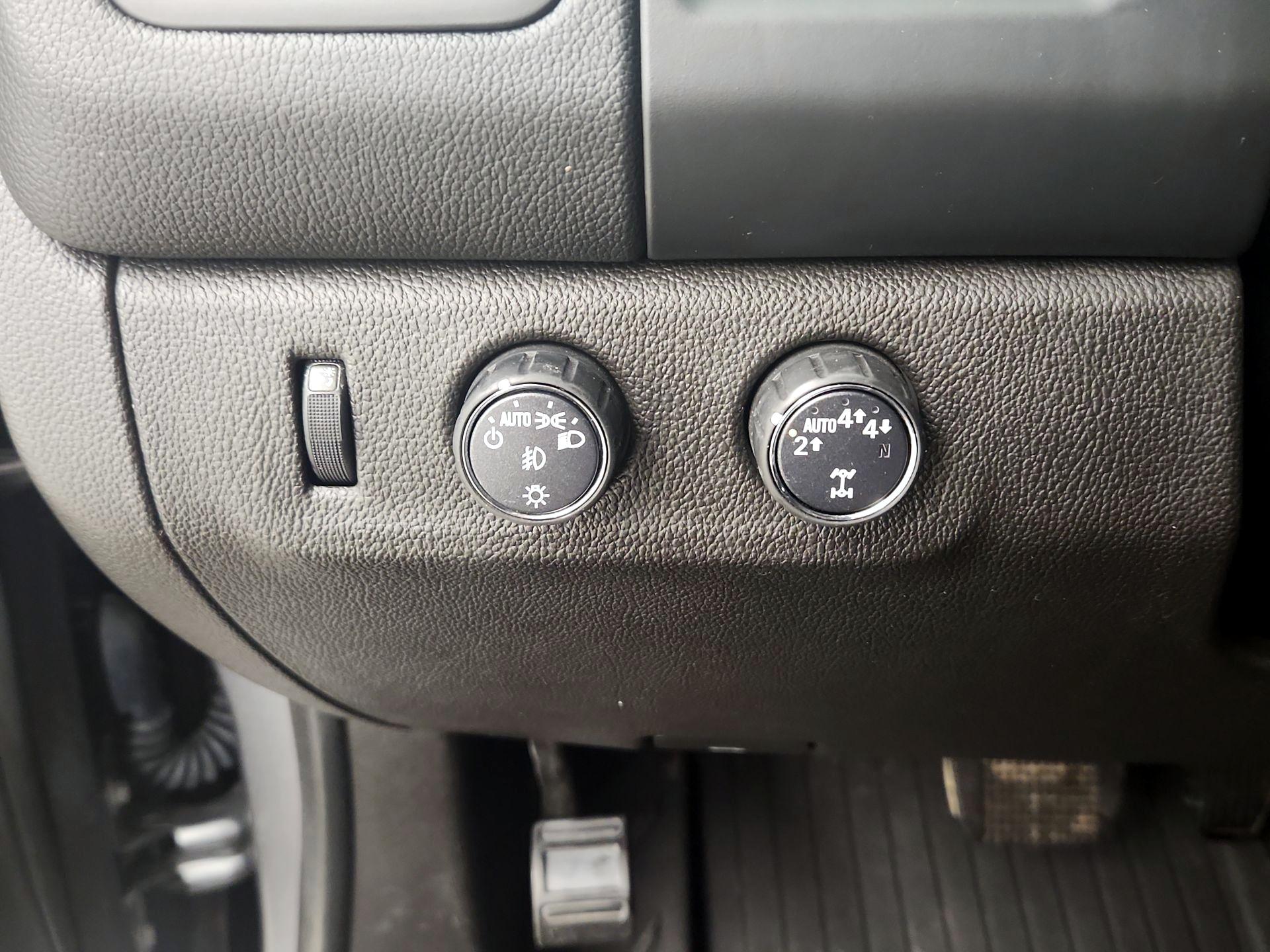 Thumbnail: 2021 Chevrolet Colorado - 13