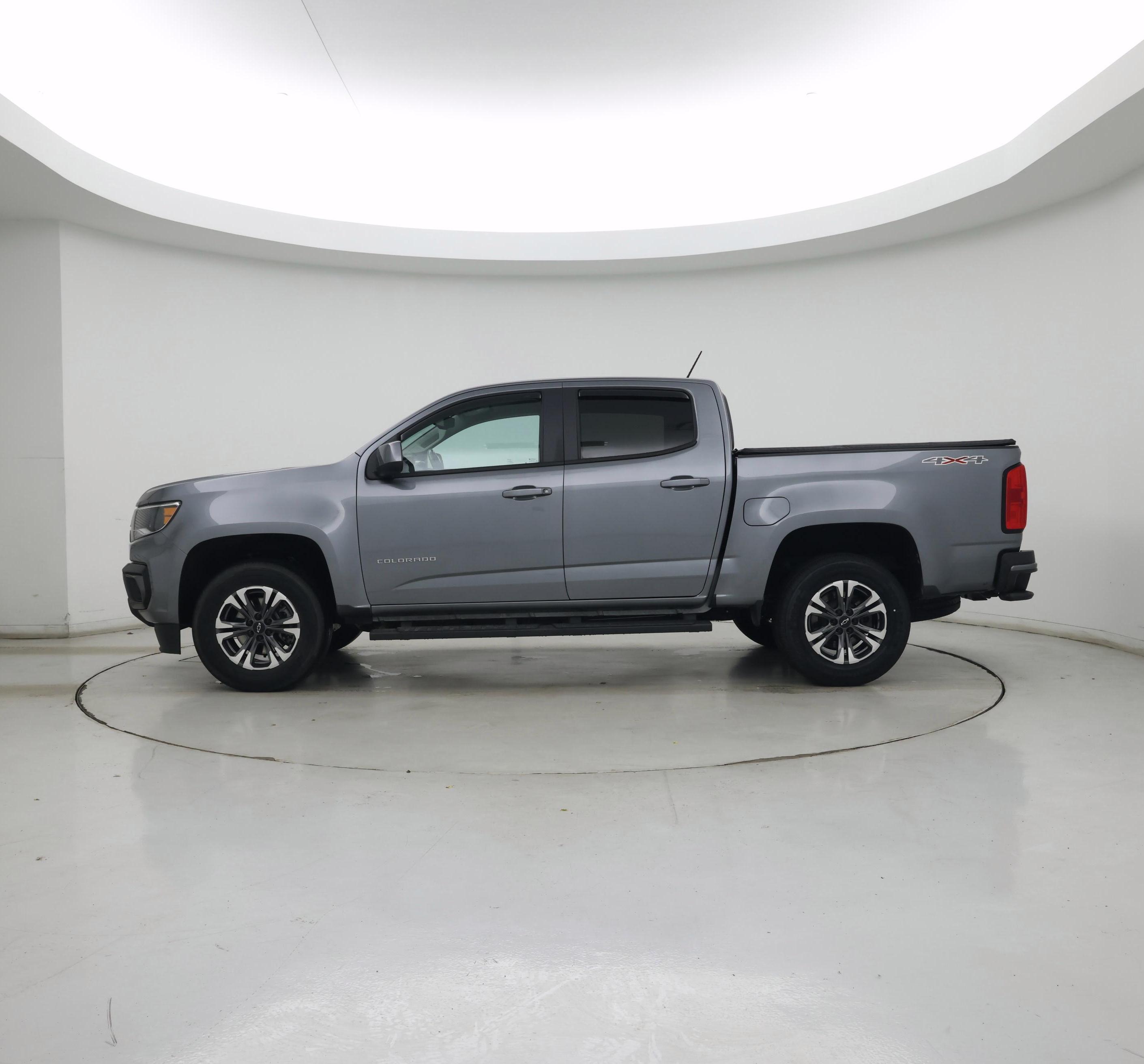Thumbnail: 2021 Chevrolet Colorado - 3