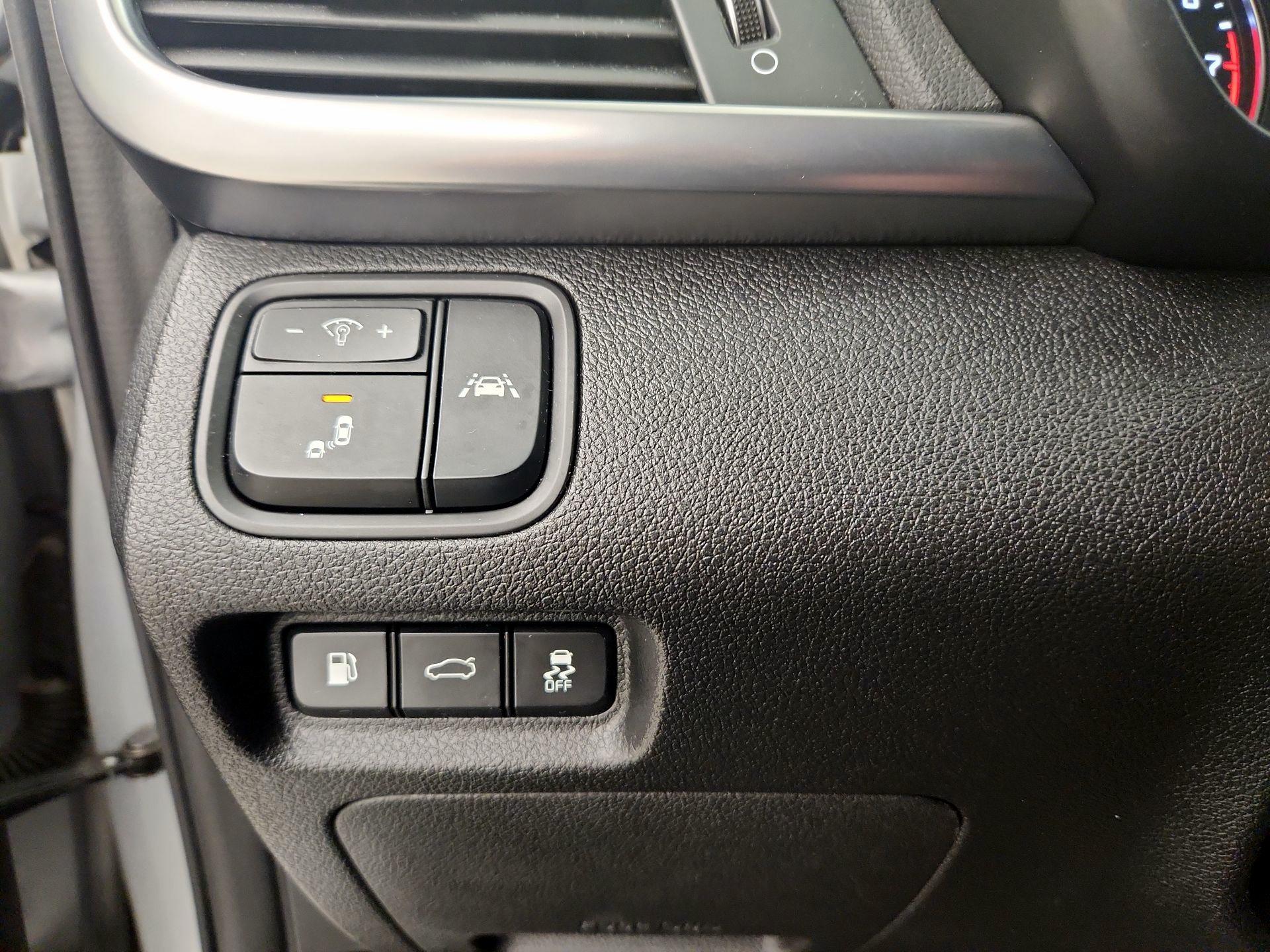 Thumbnail: 2018 Kia Optima - 13